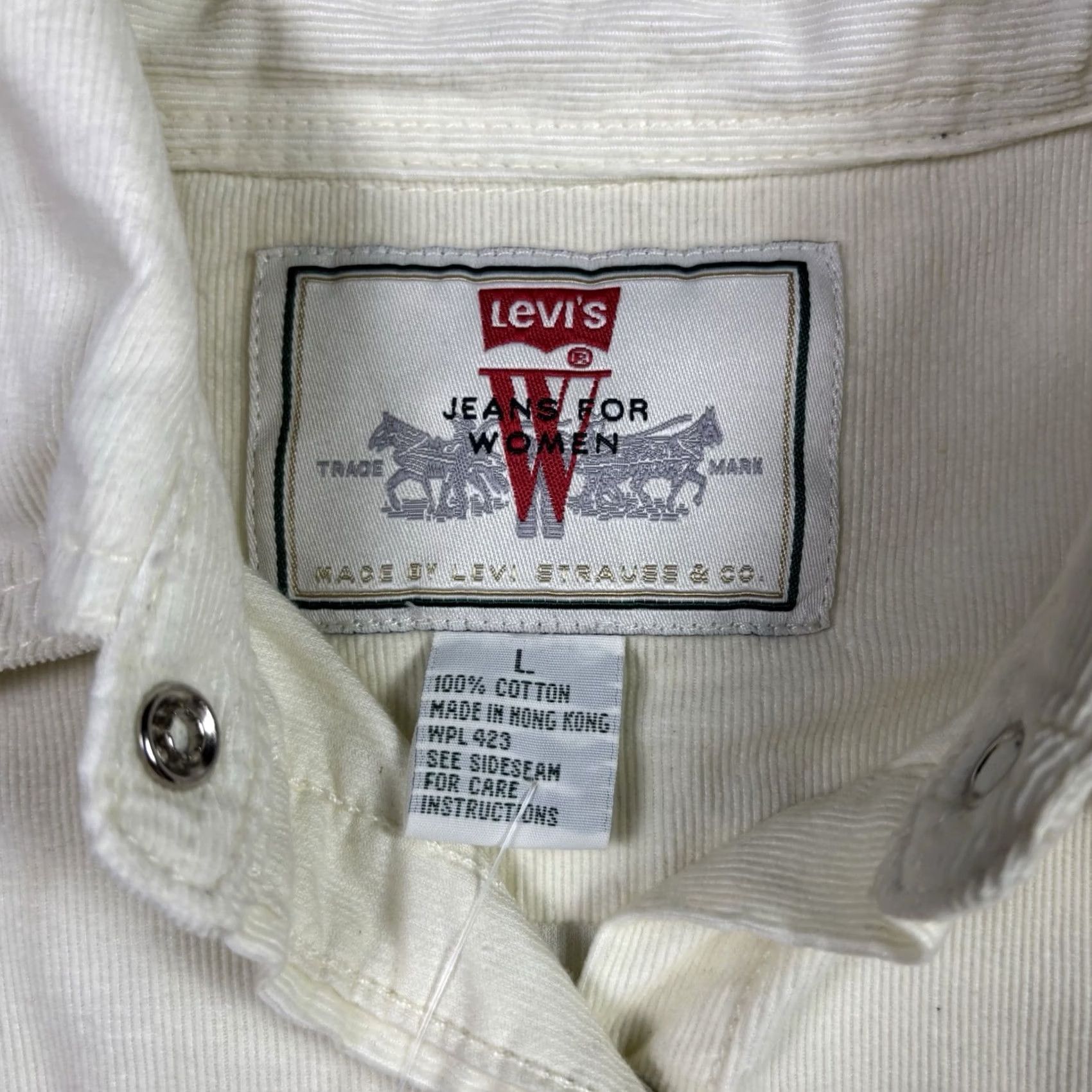 Levi's VINTAGE Levi's White Corduroy Shirt Button-Up Men L 1990s Deadstock Corduroy 70s Theme Pockets Button-Up Size L / US 10 / IT 46 - 5 Thumbnail