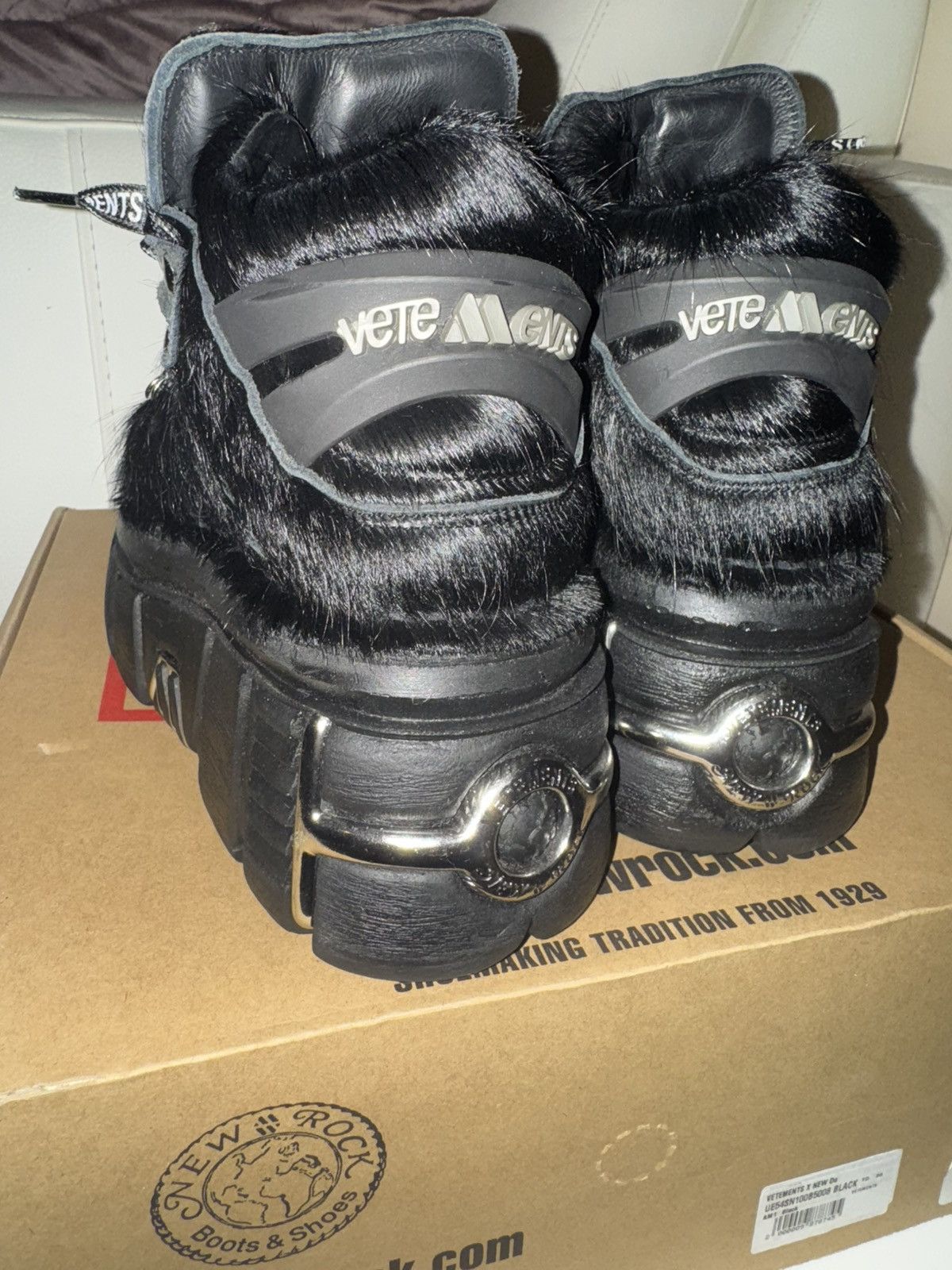 New Rock × Vetements Vetements x New Rock Black Horse Hair Platforms Size US 7 / IT 37 - 4 Thumbnail