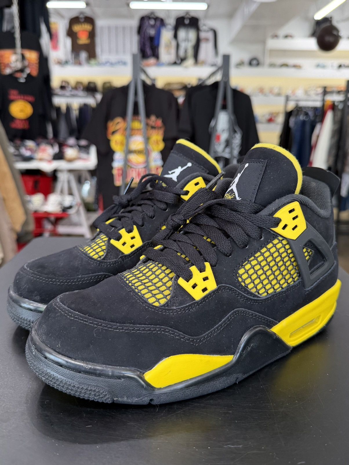 Jordan Brand Air Jordan 4 Thunder Size 6.5Y (2023) Size US 6.5 / EU 39-40 - 1 Thumbnail
