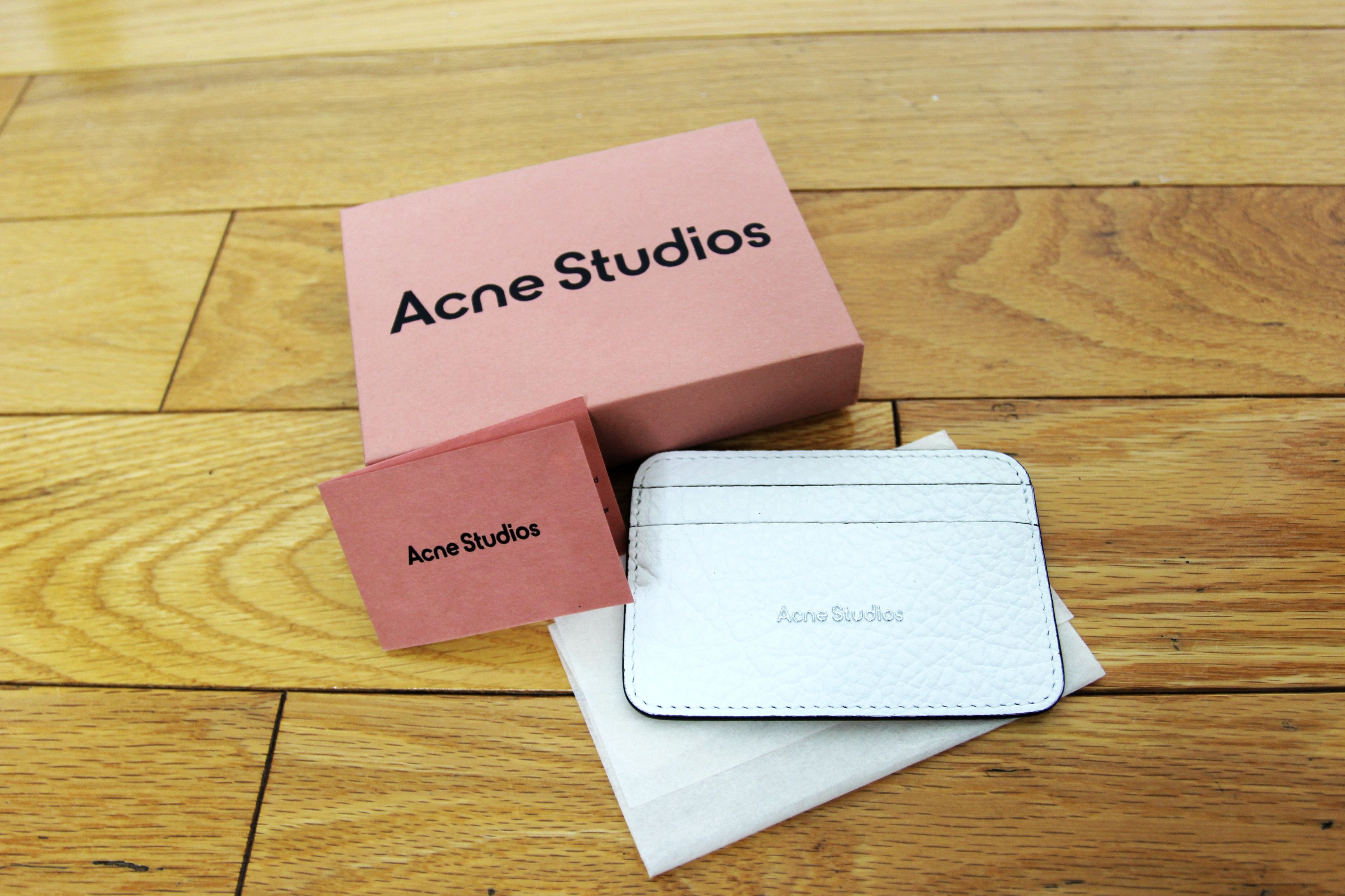 Acne Studios BNWT AW24 ACNE STUDIOS EMBOSSED GRAINED LEATHER CARD HOLDER Size ONE SIZE - 4 Thumbnail