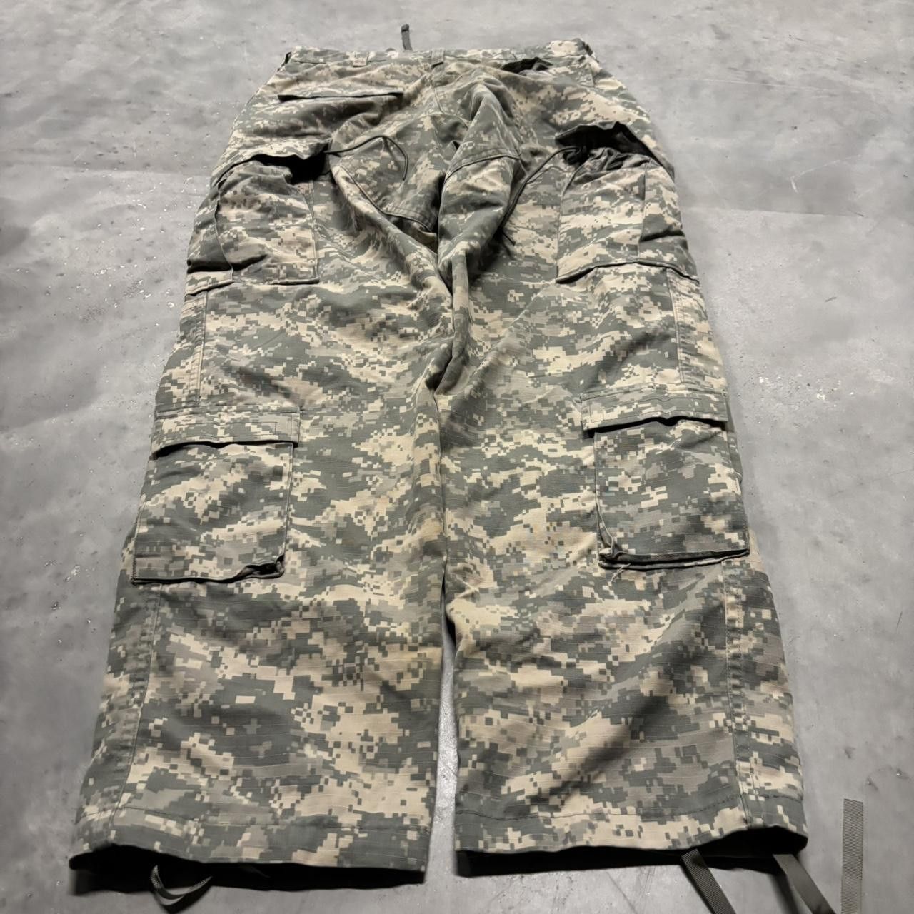 Japanese Brand × Vintage Crazy Vintage Y2K/2000s Military Camo Streetwear Cargo Pants! Size US 29 - 4 Thumbnail