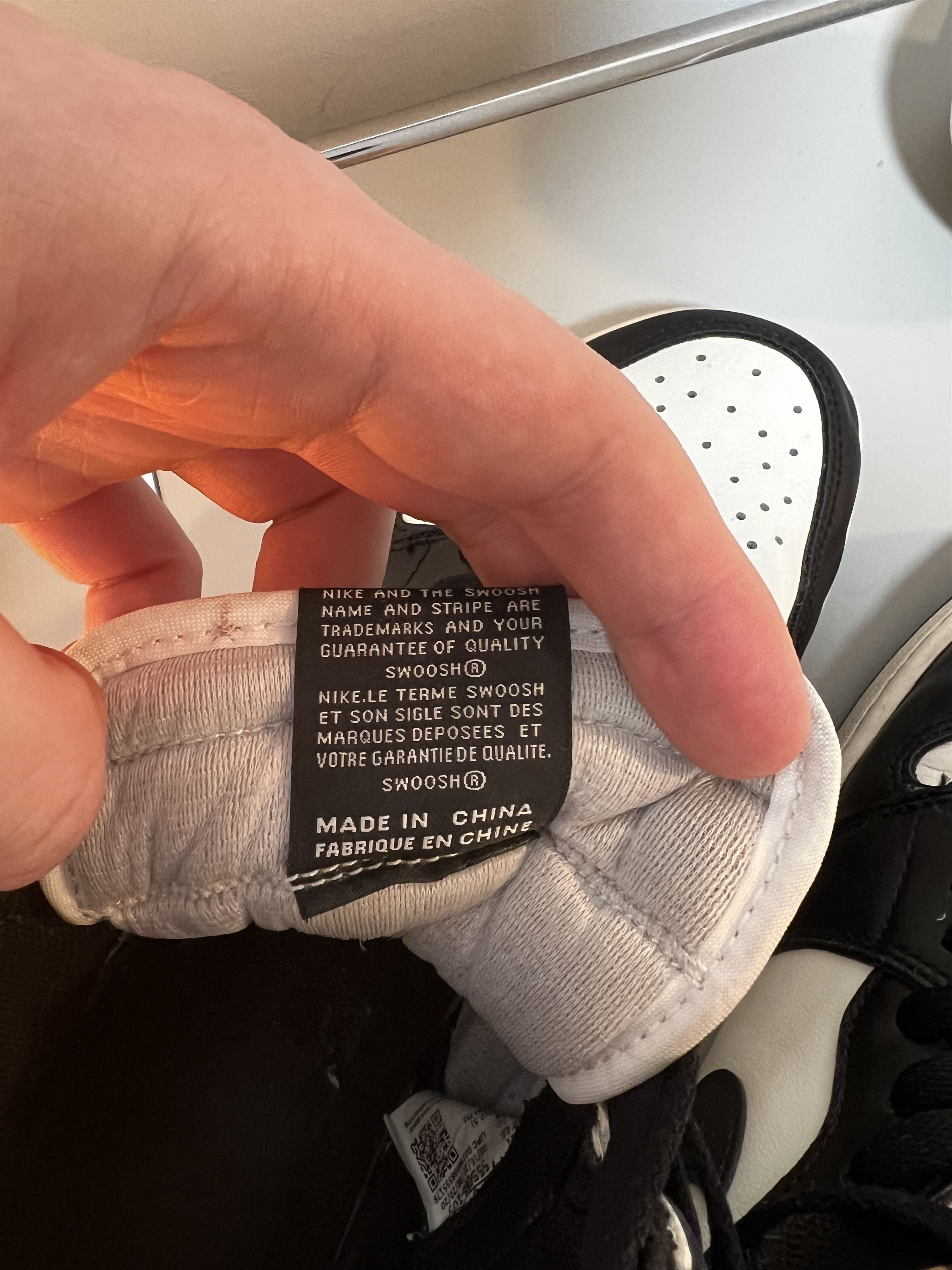 Nike Nike Air Jordan 1 Dark Mocha Size US 13 / EU 46 - 4 Thumbnail