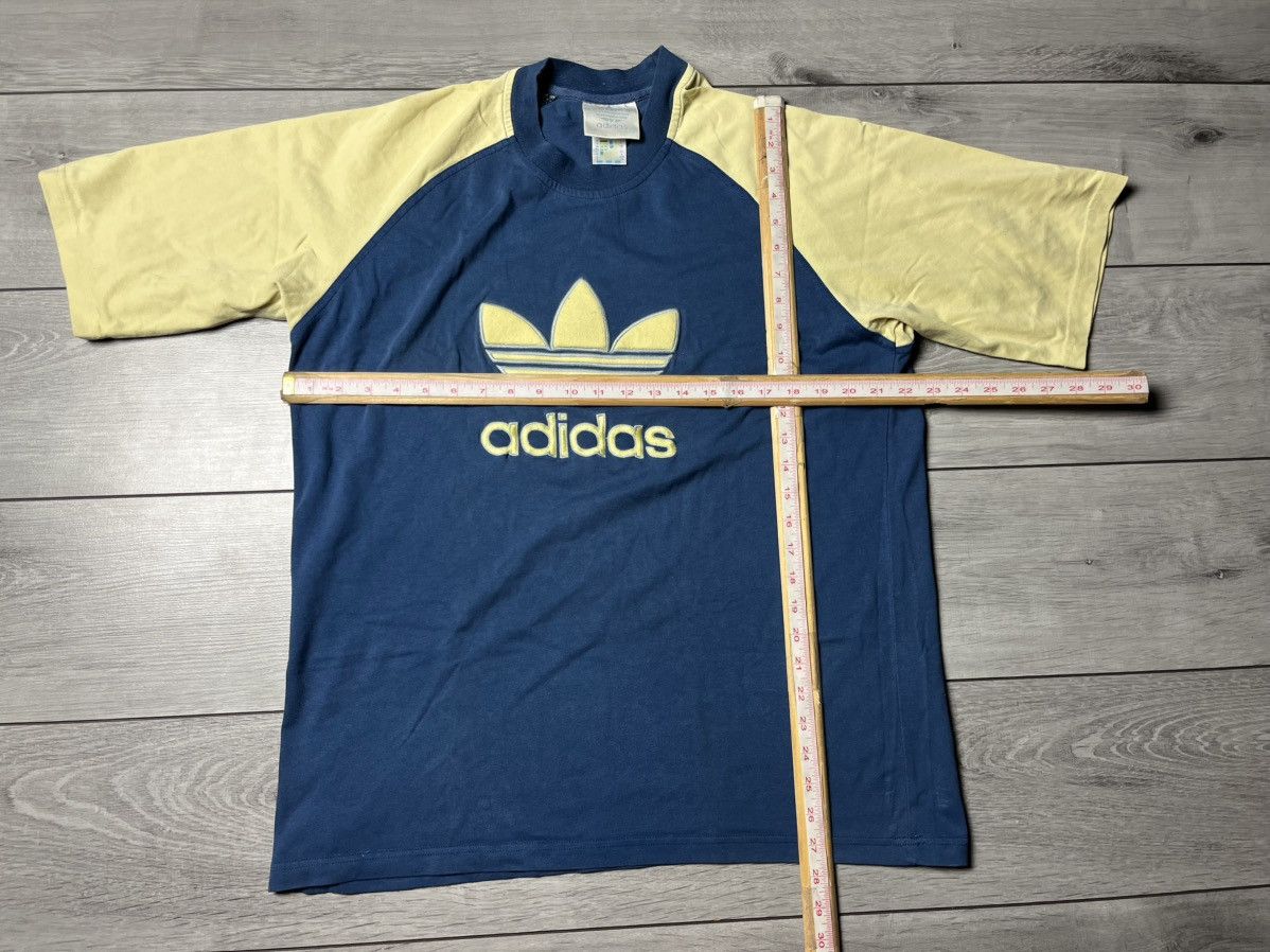Adidas Vintage Adidas Trefoil Logo T-shirt size Large Size US L / EU 52-54 / 3 - 5 Thumbnail