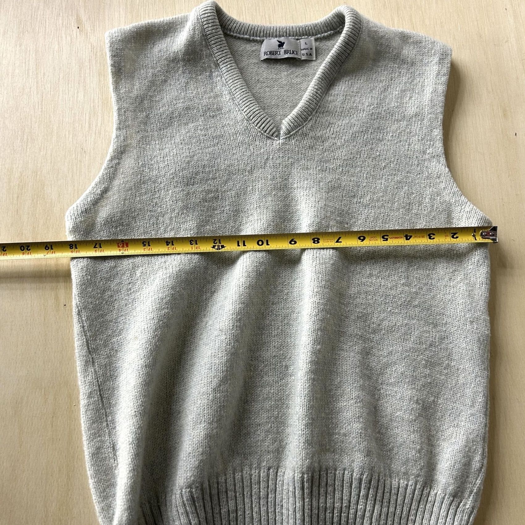 Vintage VINTAGE Robert Bruce Sweater Vest Mens L Gray V-Neck Knit Made USA 80s Size US L / EU 52-54 / 3 - 4 Thumbnail