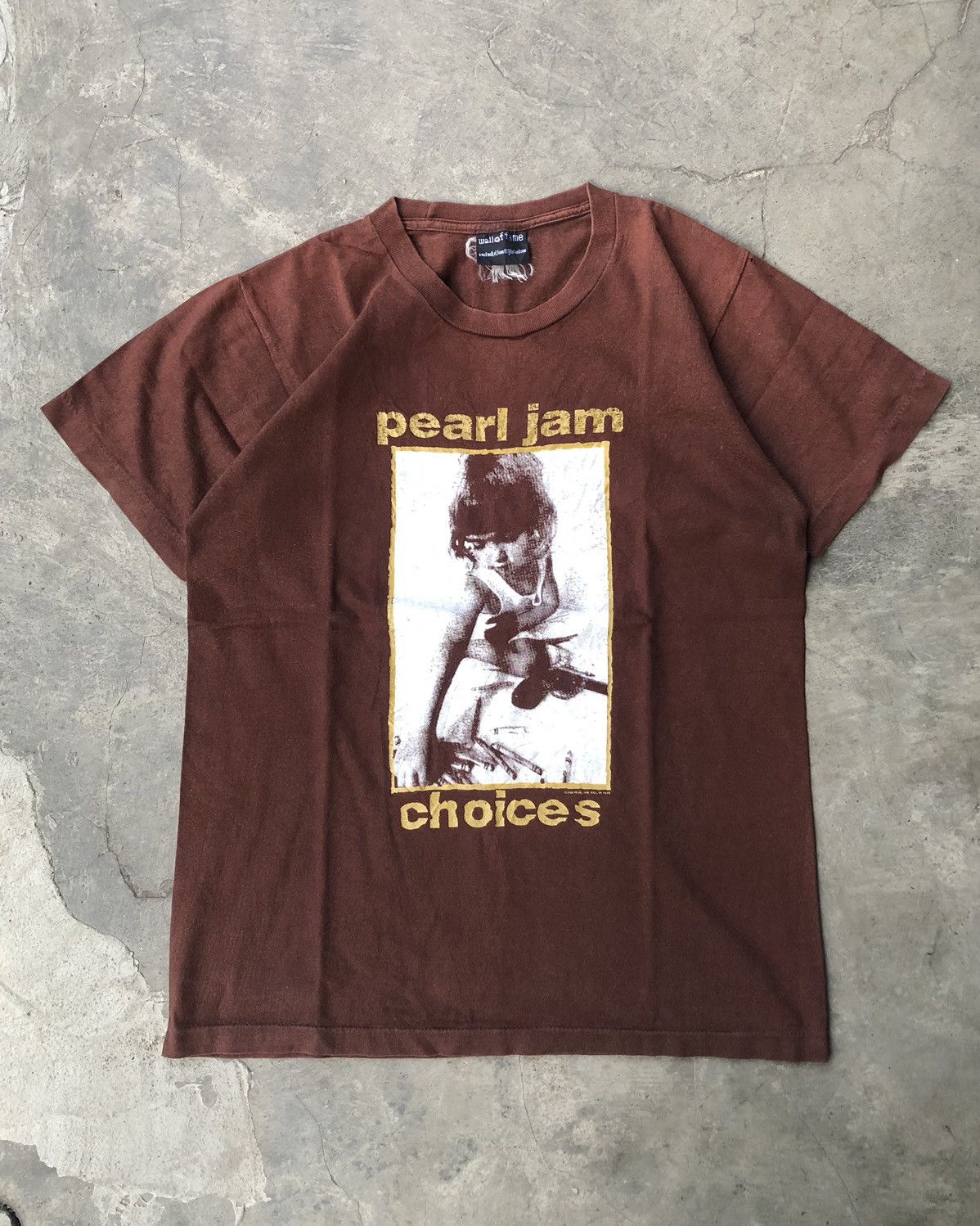 image of Band Tees x Vintage Pearl Jam 2004 Tee By Wall Of Fame in Brown, Men's (Size Small)