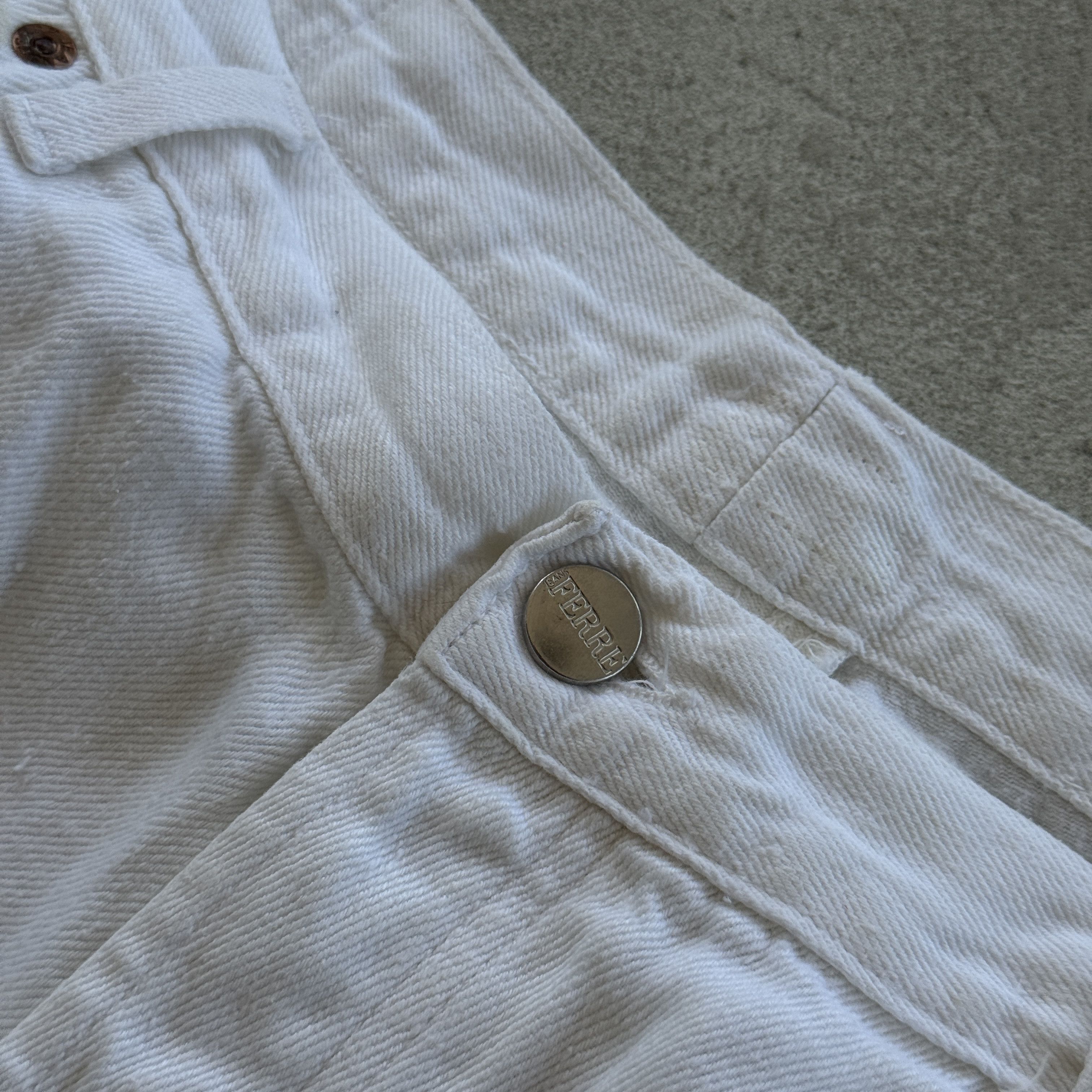 Gianfranco Ferre Vintage 90s Gianfranco Ferre Denim Shorts Size US 38 / EU 54 - 5 Thumbnail