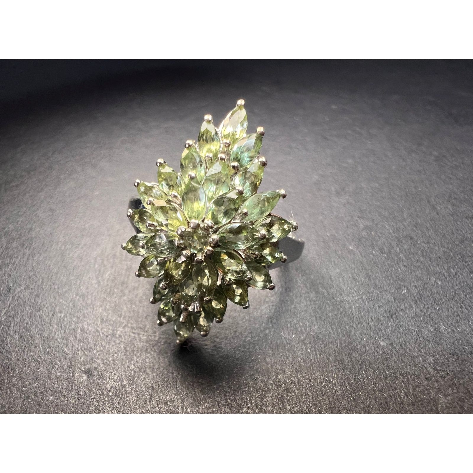 Other NEW Green apatite ring in sterling silver size 7 Size ONE SIZE - 9 Thumbnail