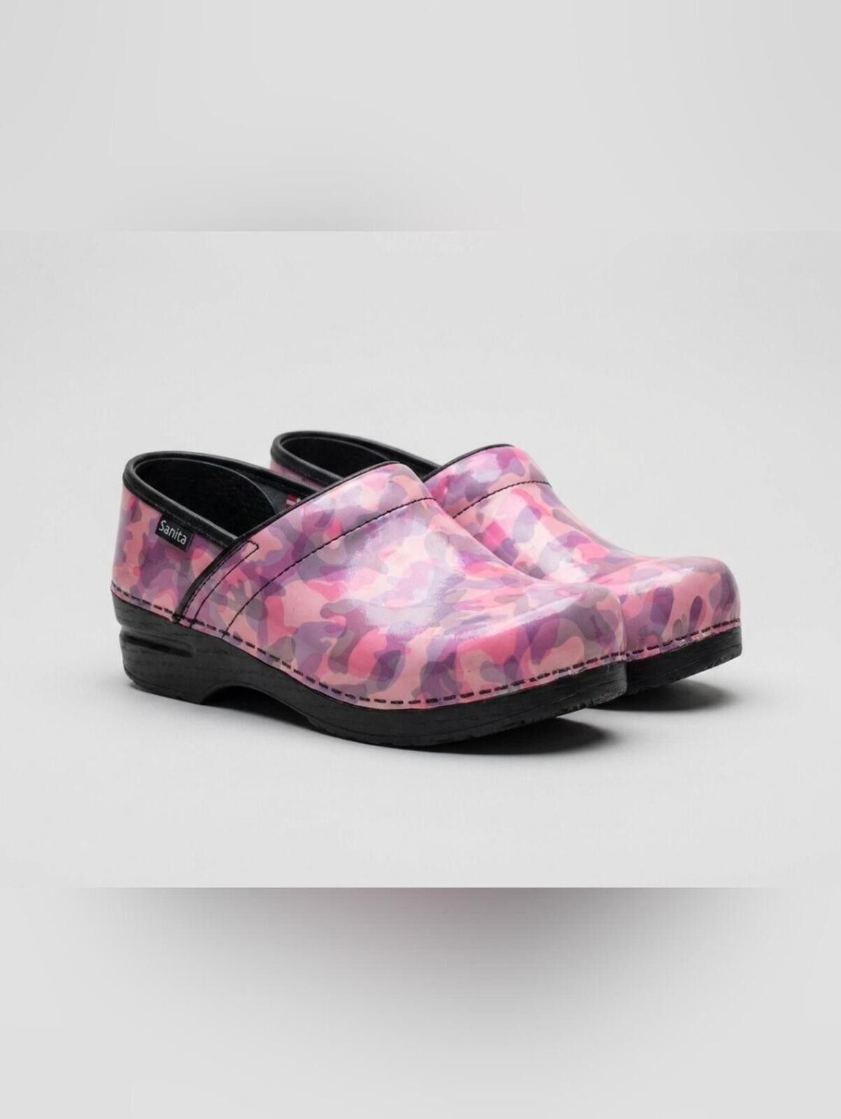 Santa Cruz Skateboards Sanita Pink Camo Closed-Back Clogs Size US 7.5 / IT 37.5 - 1 Thumbnail