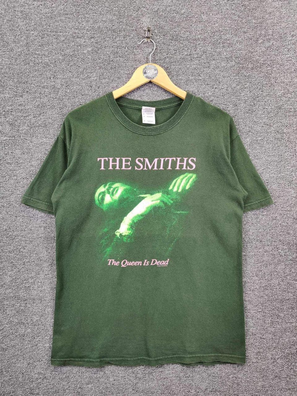 Band Tees Vintage The Smiths Queen Is Dead Band Tee Tshirt Size US M / EU 48-50 / 2 - 1 Thumbnail