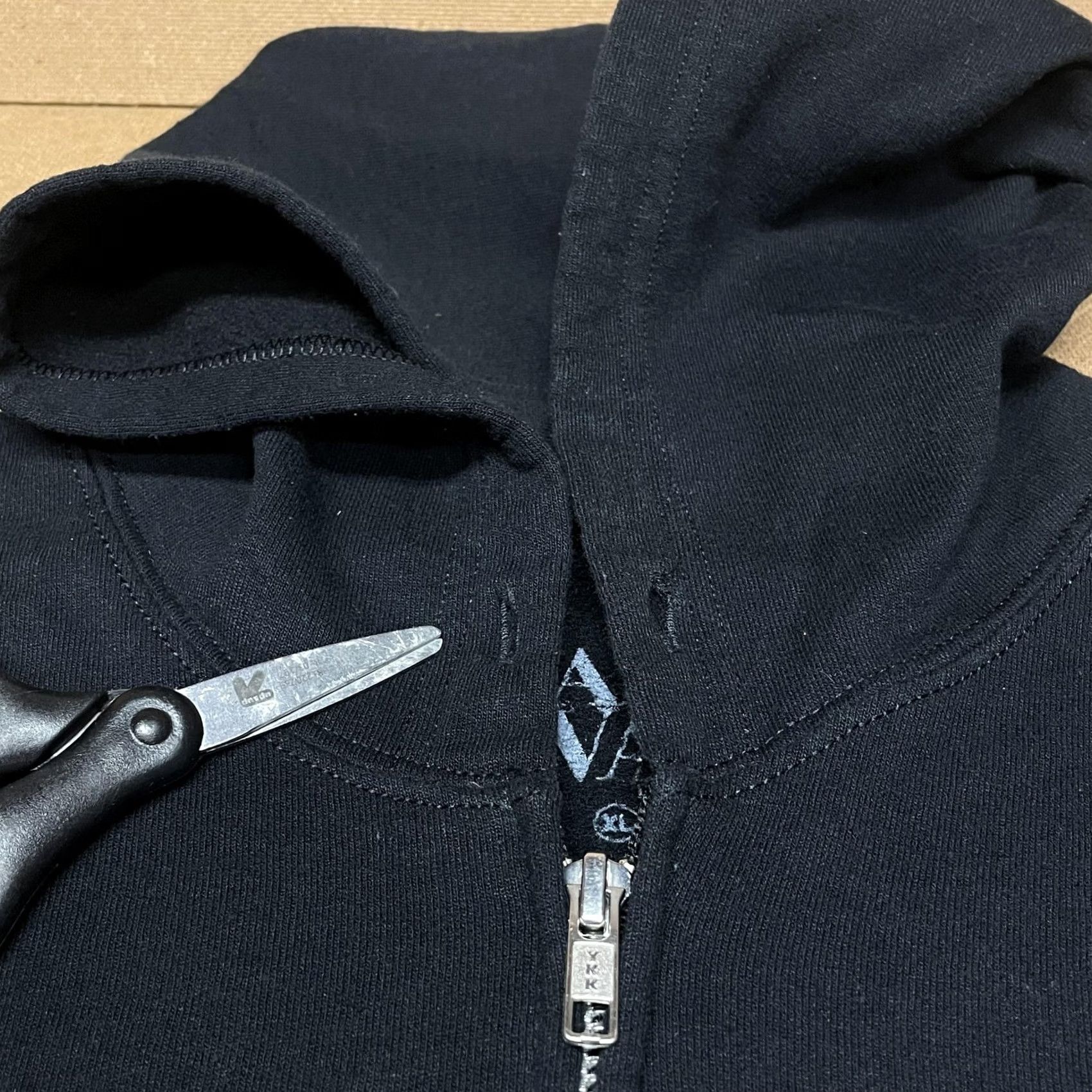 Vintage Shania Twain Hoodie Mens XL Black Queen of Me Tour 2023 Full Zip Sweatshirt Size US XL / EU 56 / 4 - 6 Thumbnail