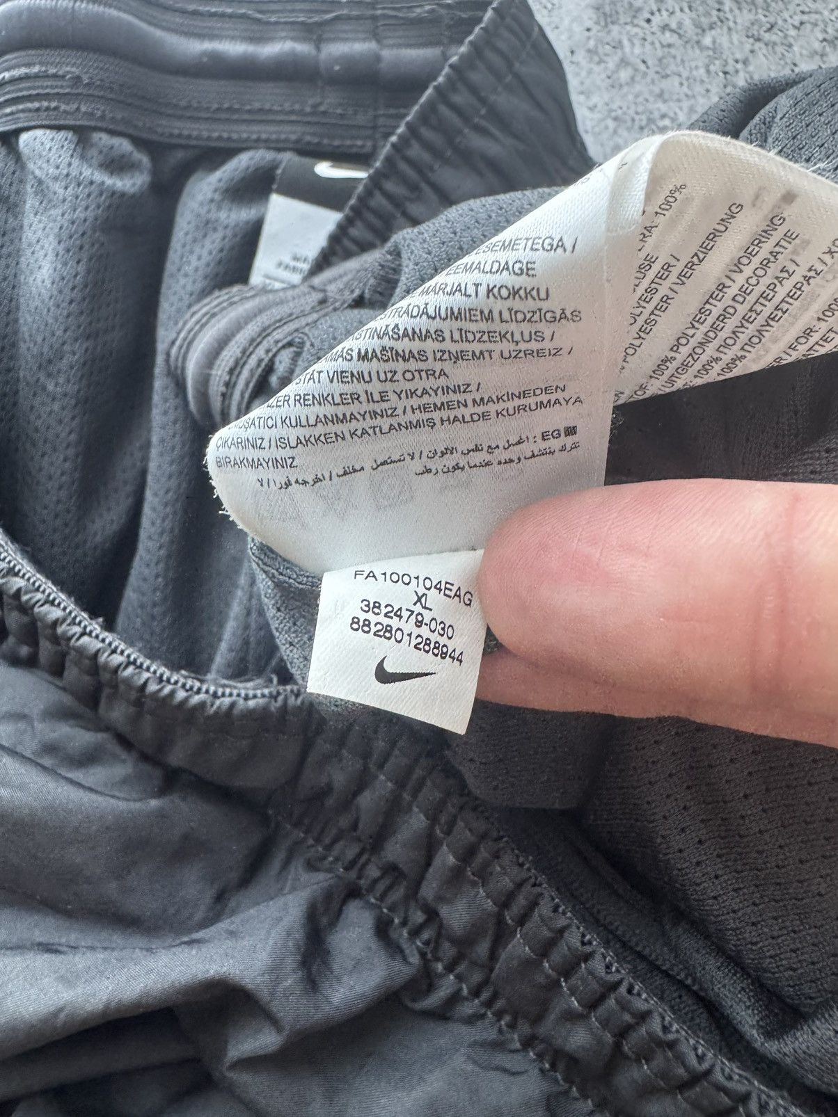 Nike Vintage Y2k Nike Manchester United Nylon Track Pants Drill Size US 36 / EU 52 - 12 Thumbnail