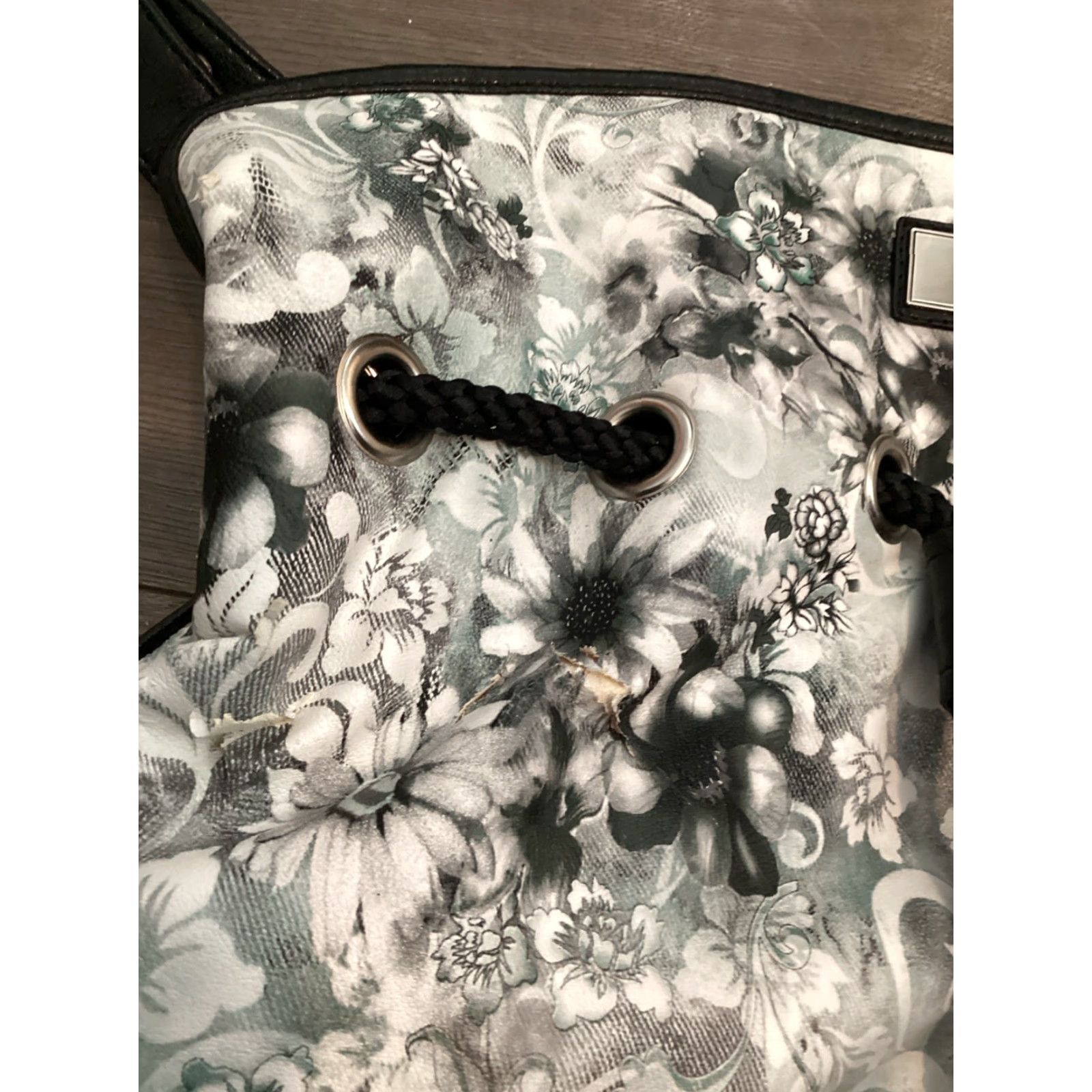 Vintage Gigi Hill Large Floral Shoulder Bag Black with Red Lining, Pockets - Women’s Travel, Casual, Business Size ONE SIZE - 5 Thumbnail