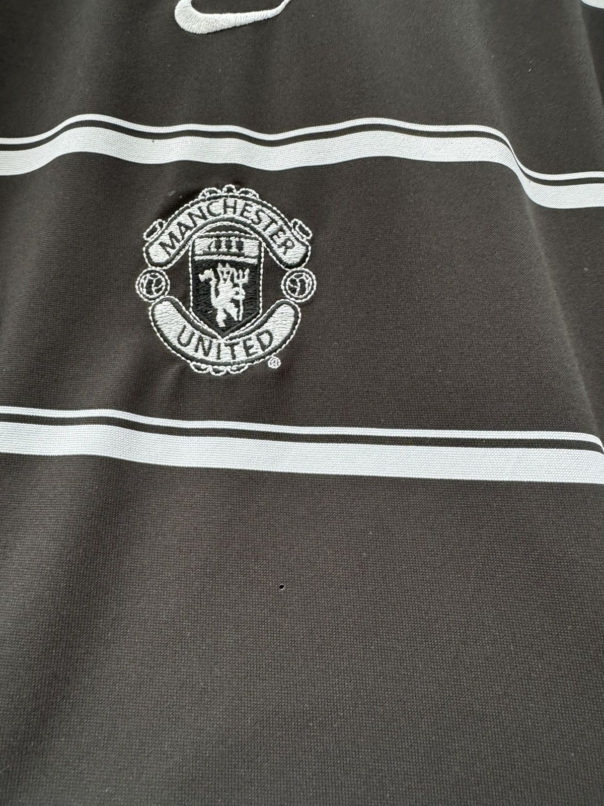 Nike Vintage 2002 Nike Manchester United Training Jersey Y2K Size US M / EU 48-50 / 2 - 4 Thumbnail