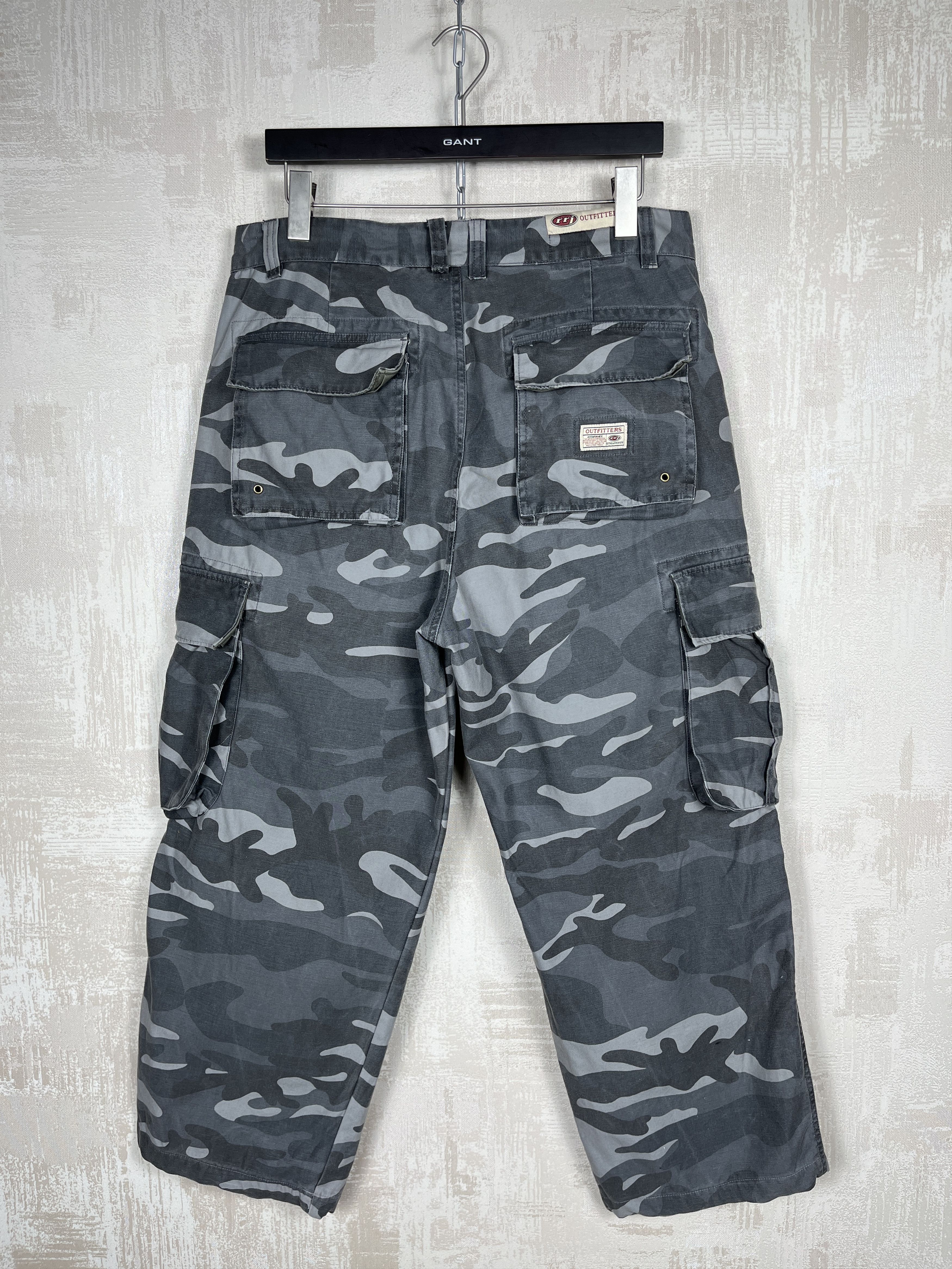 Vintage Vintage RRJ Outfitters Camouflage Camo Cargo Pants Size US 34 / EU 50 - 14 Thumbnail