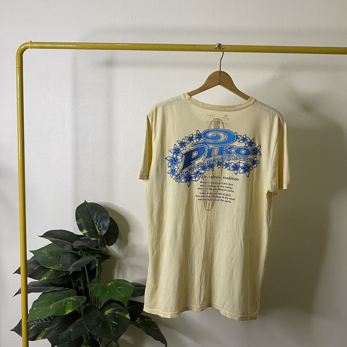 Vintage Vintage Y2K Piko Surf Nice Backhit Surf Style Tee Size US M / EU 48-50 / 2 - 1 Thumbnail