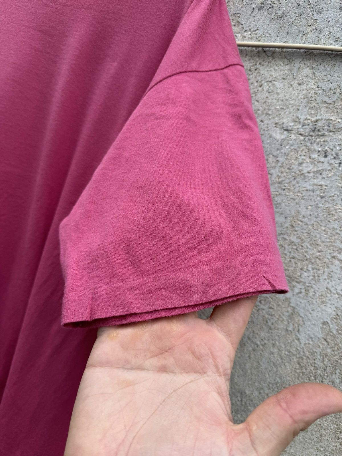 Japanese Brand Vintage Pink Blank Tee Single stitch 90s japanese basic y2k Size US L / EU 52-54 / 3 - 2 Thumbnail