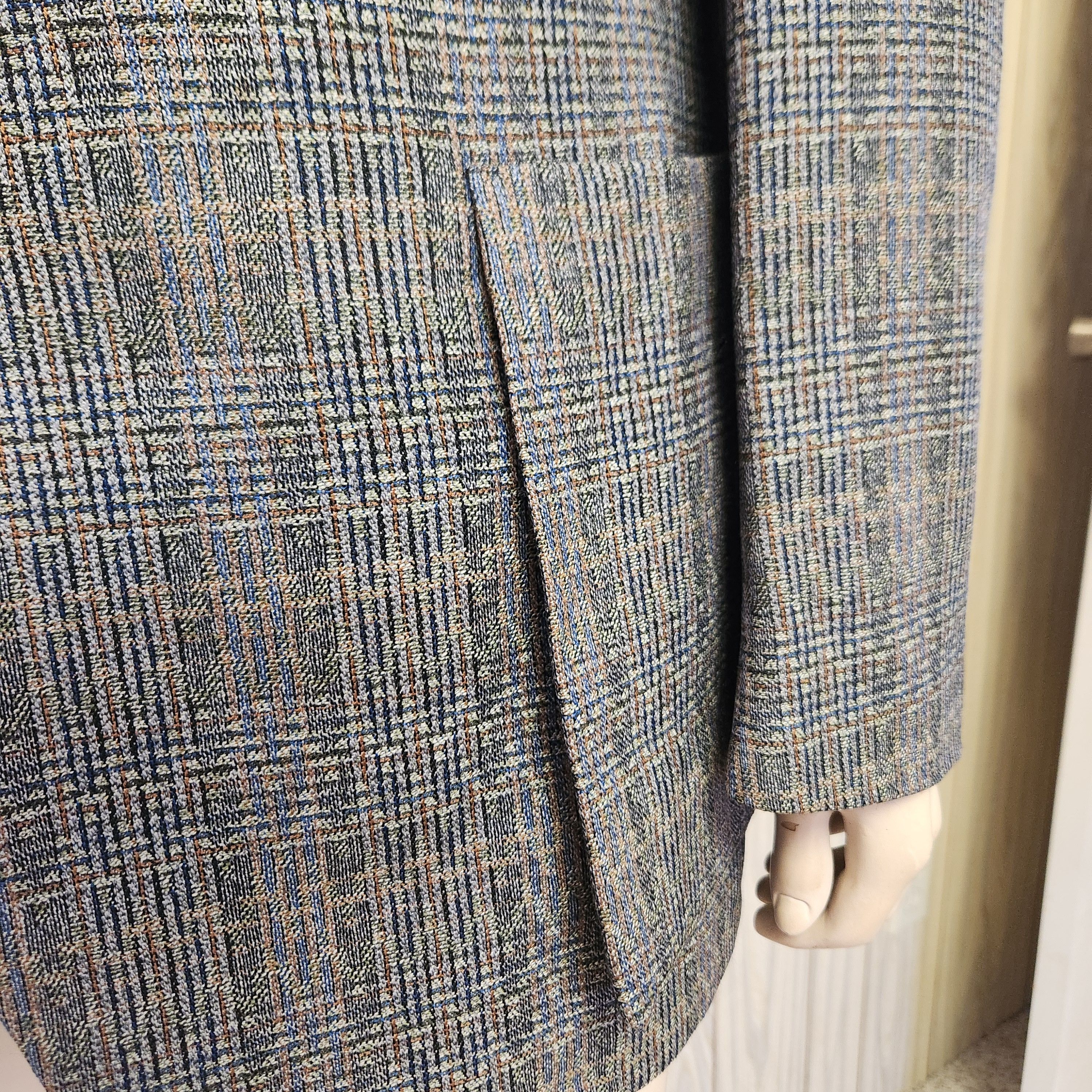 Vintage fine 1970s sport coat 42L men's grey plaid wool two button Size 42L - 4 Thumbnail