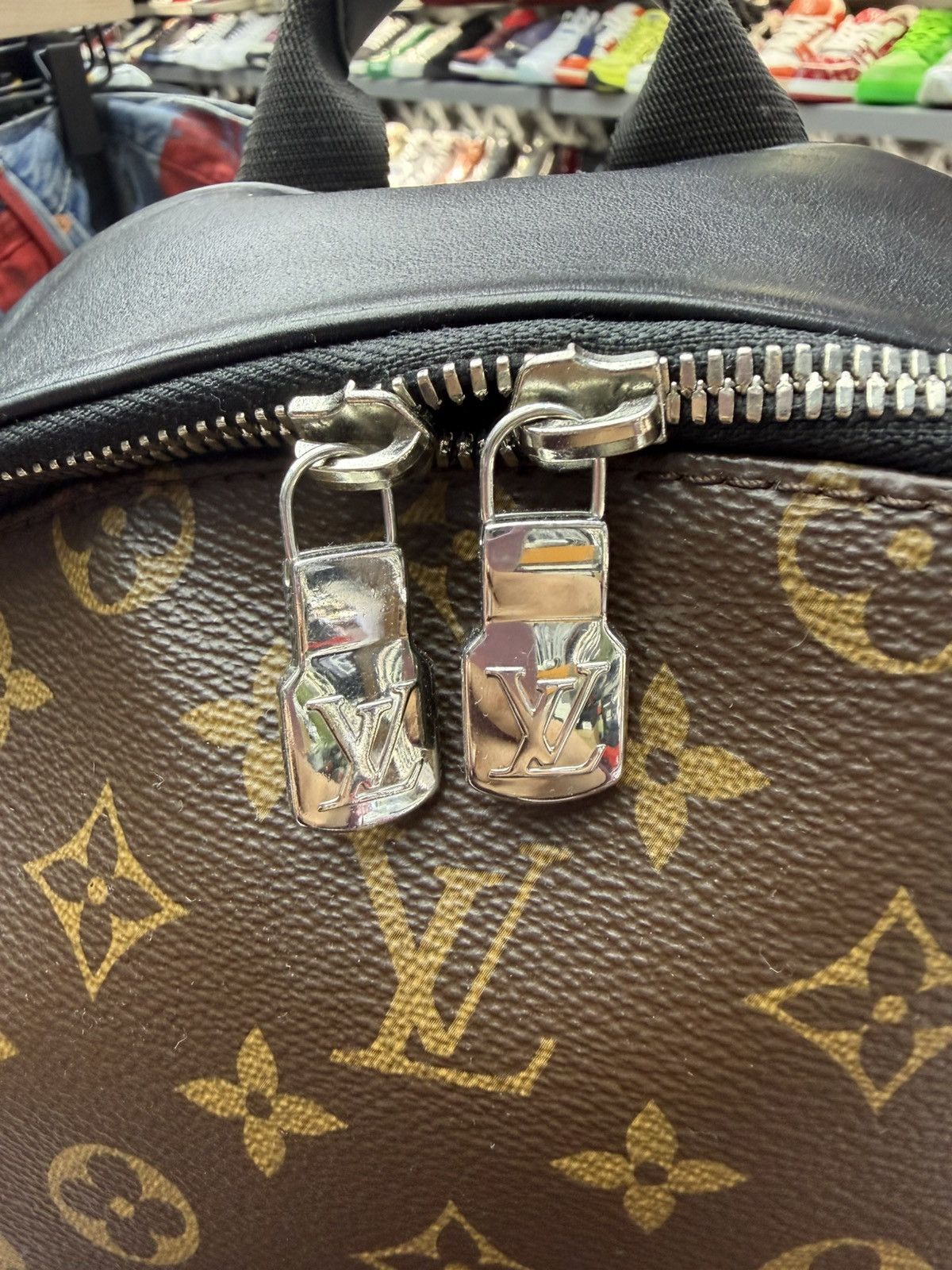 Louis Vuitton Louis Vuitton Josh Backpack Size ONE SIZE - 6 Thumbnail