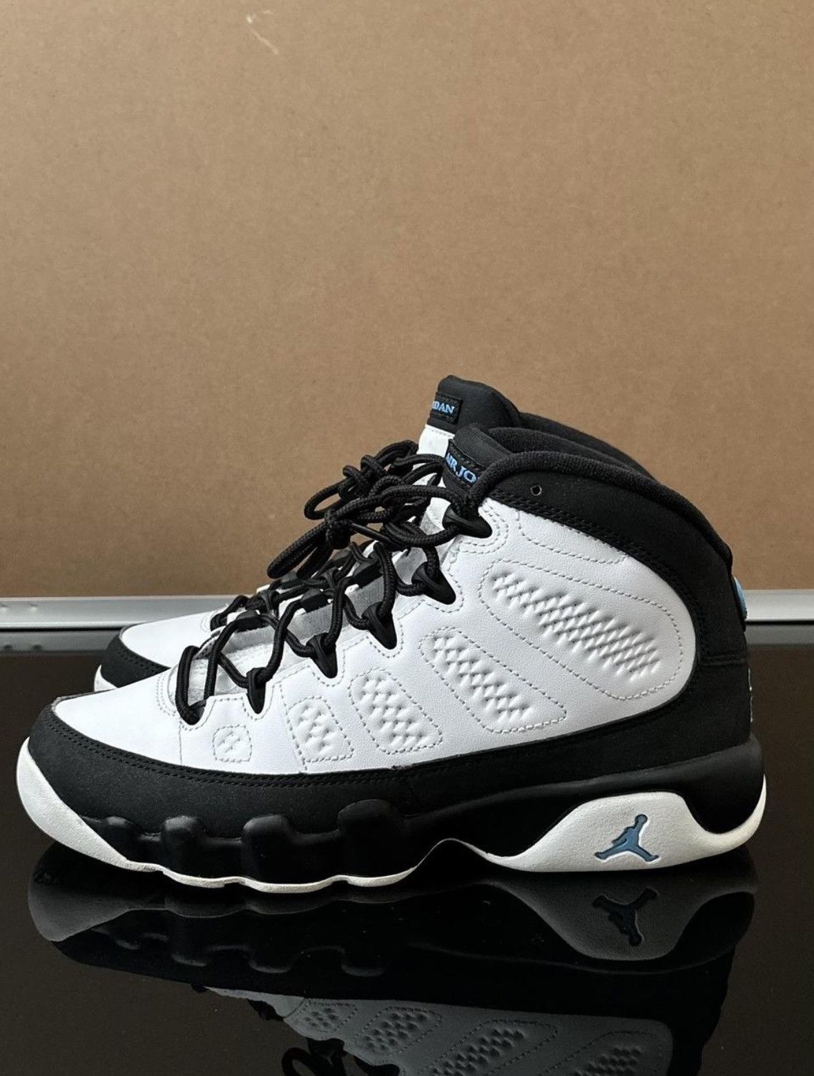 Jordan Brand AIR JORDAN 9 RETRO ‘UNIVERSITY BLUE’ Size US 6.5 / EU 39-40 - 3 Thumbnail