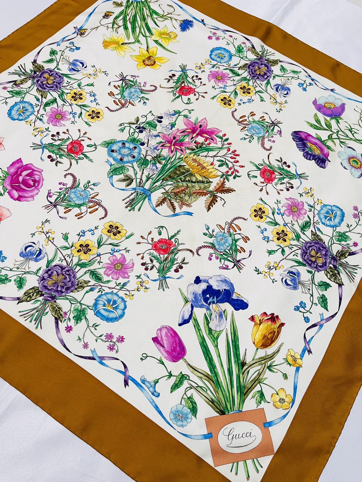Gucci VINTAGE GUCCI FLORA SILK SCARF VERY RARE Size ONE SIZE - 4 Thumbnail