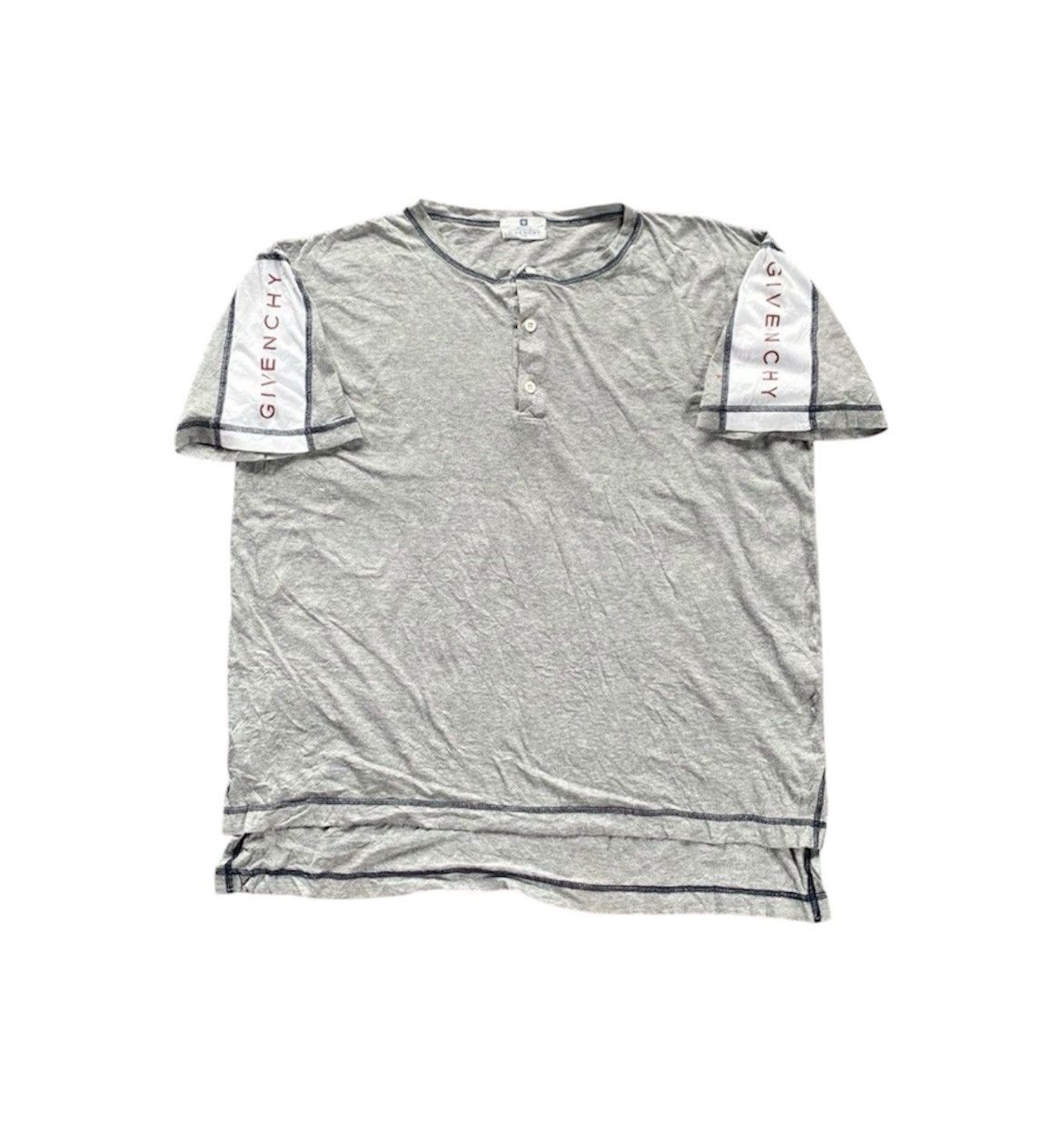 Givenchy Givenchy Gentelment Tee Size US L / EU 52-54 / 3 - 1 Thumbnail
