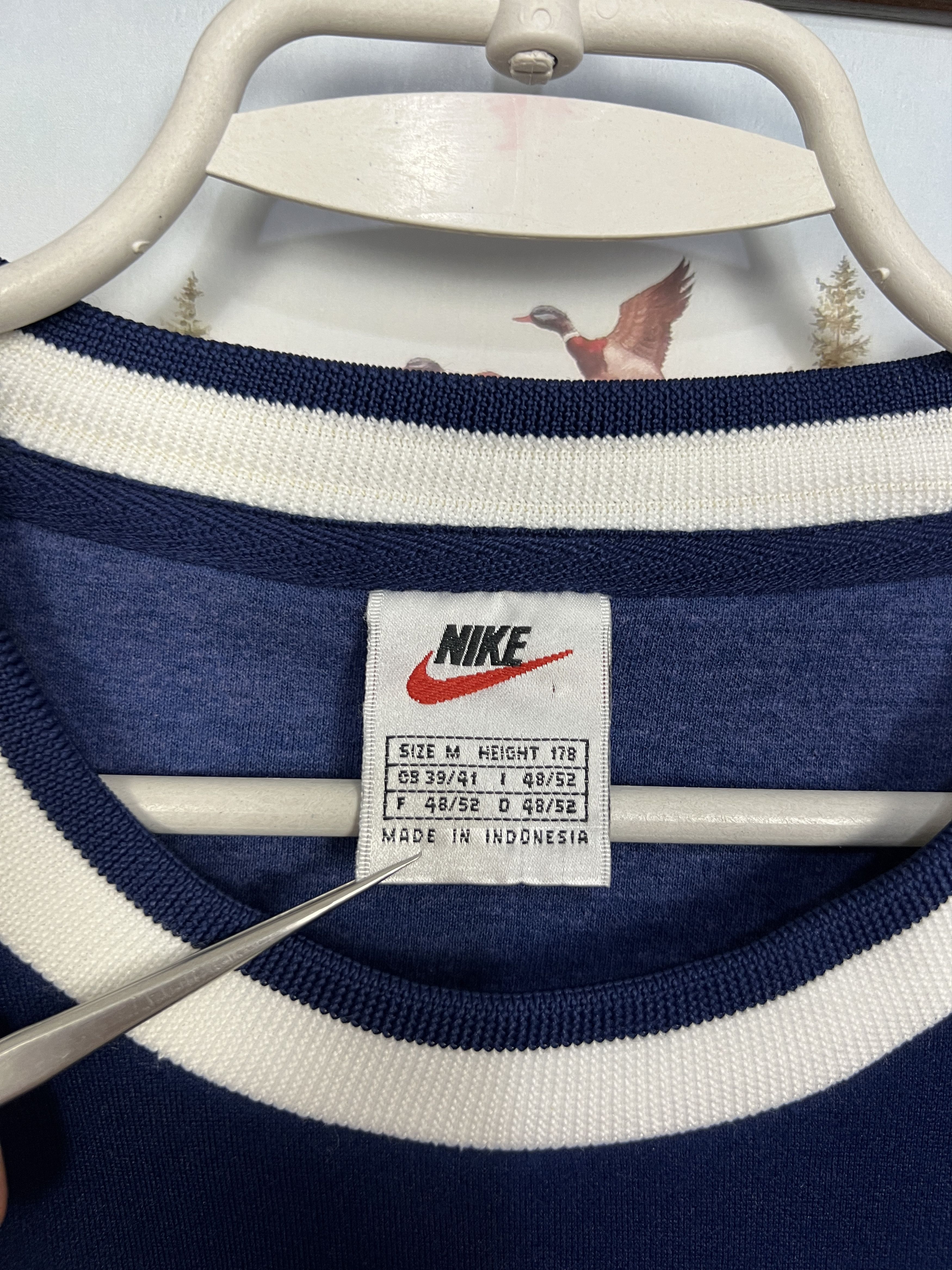 Nike Vintage 90's Nike Big Logo Swoosh Sweatshirt Crewneck Rare Size US M / EU 48-50 / 2 - 5 Thumbnail