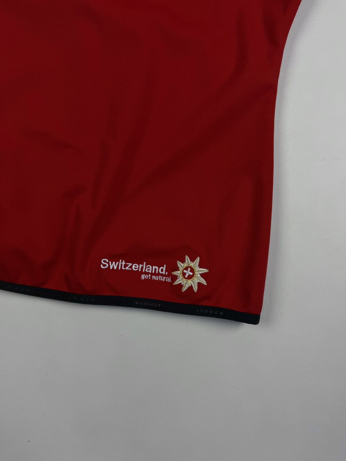 Mammut MAMMUT Windstopper Switzerland Red Vest Sleeve Less Jacket Size M / US 6-8 / IT 42-44 - 12 Thumbnail