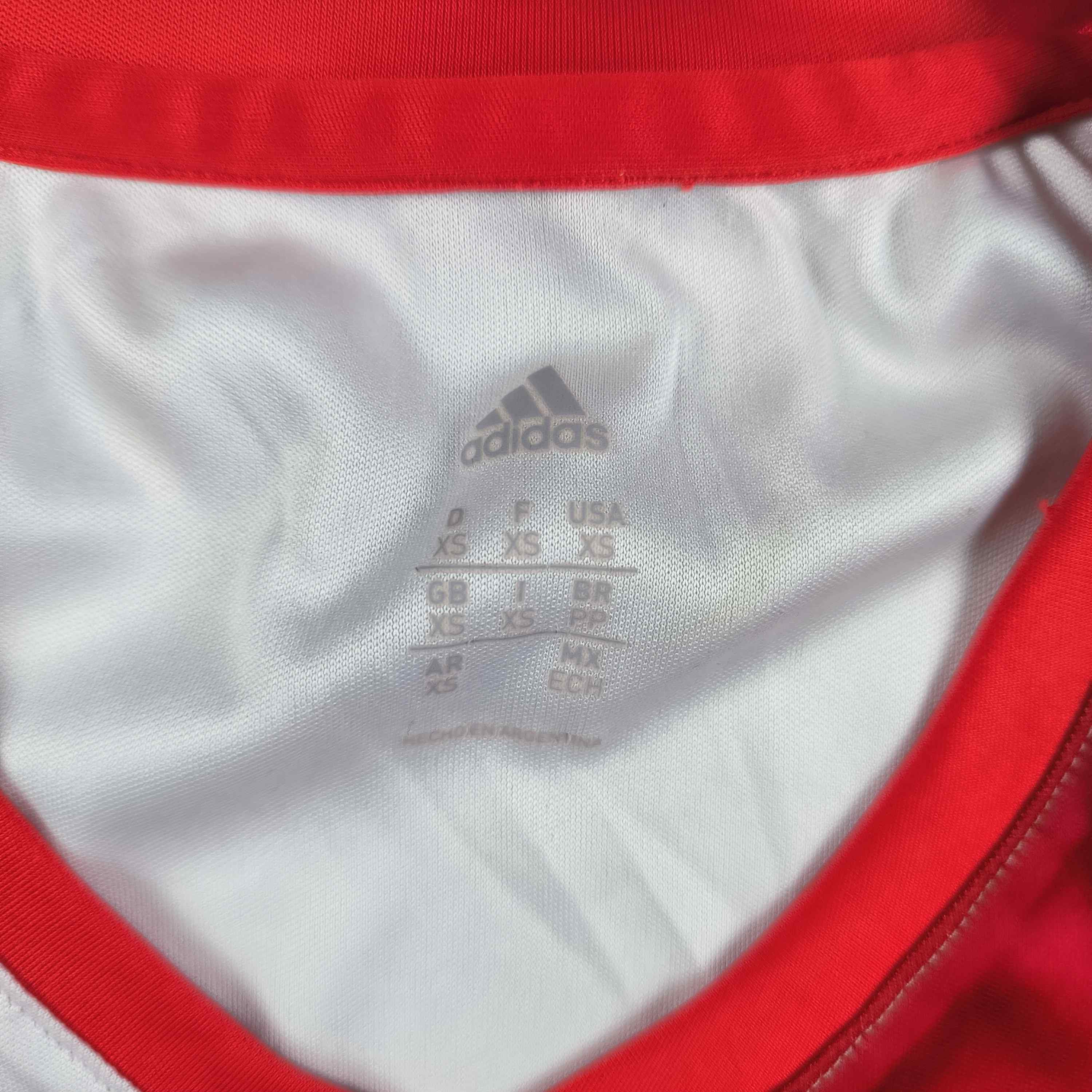 Adidas River Plate Adidas training football jersey size XS Size US XS / EU 42 / 0 - 3 Thumbnail