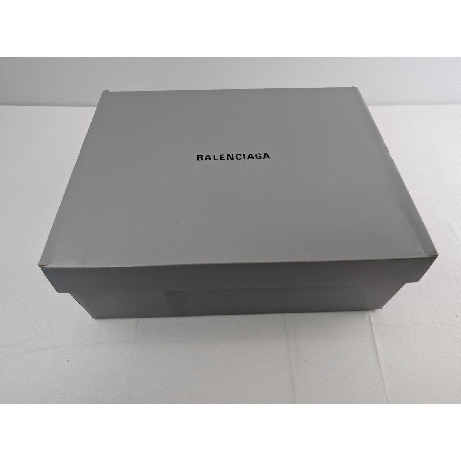 Balenciaga o1rshd1 Monocolor Bouncer Light Worn Out Sneakers in Brown Size US 9 / EU 42 - 20 Thumbnail