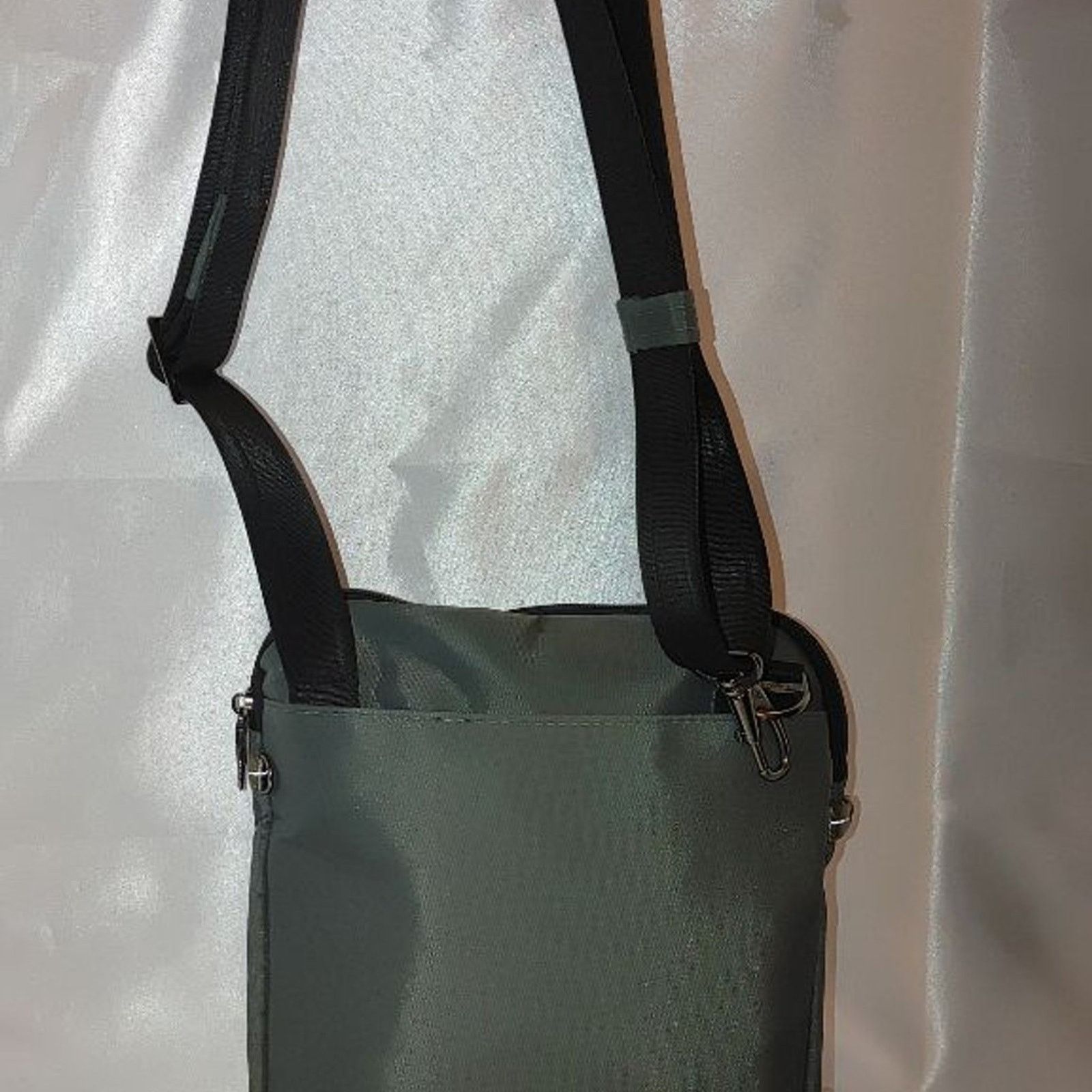 Travelteq Travelon Anti-Theft Crossbody w. RFID Protection Size ONE SIZE - 4 Thumbnail