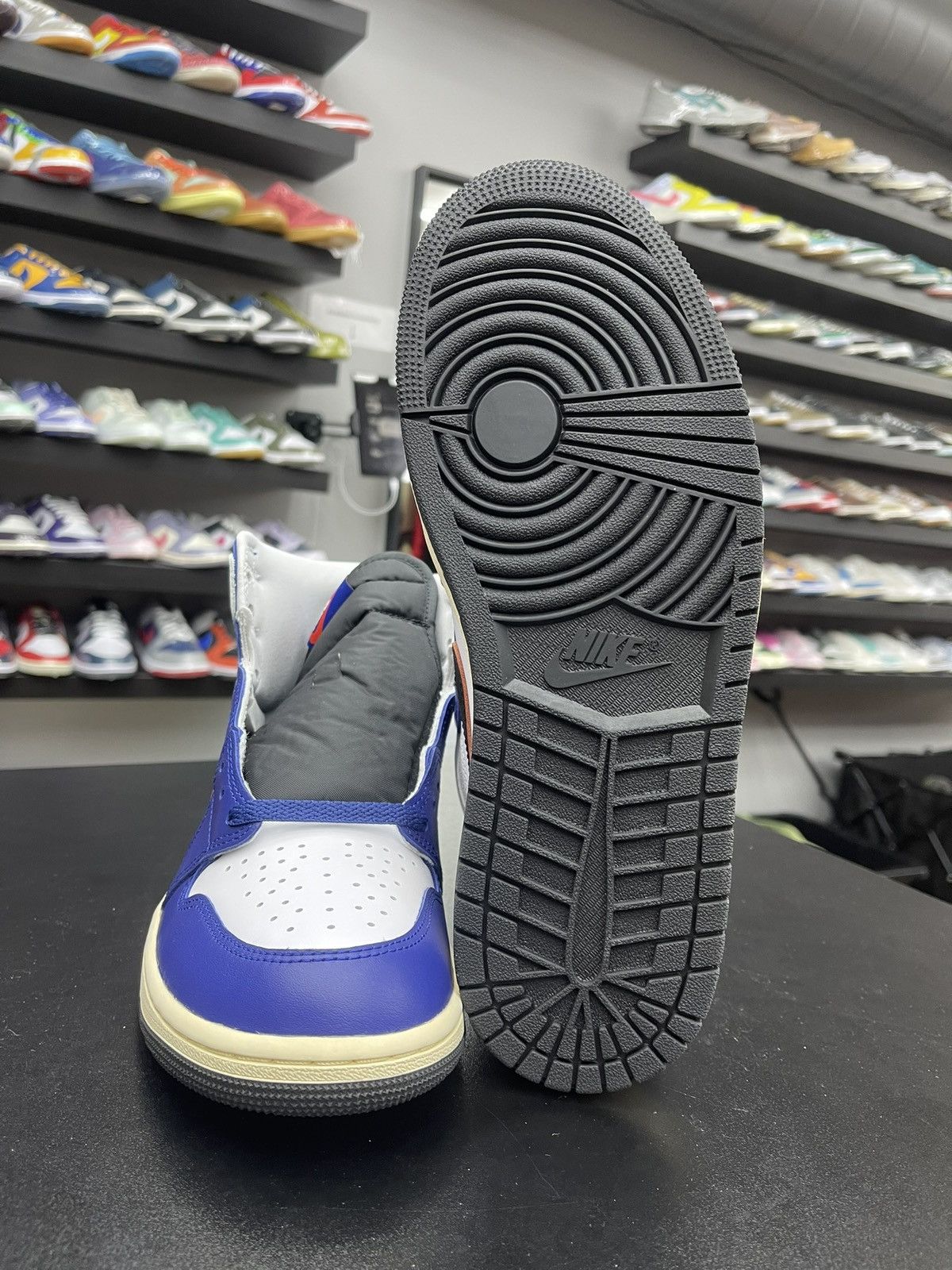 Jordan Brand Size 9.5 - Jordan 1 Retro High Rare Air Size US 9.5 / EU 42-43 - 8 Thumbnail