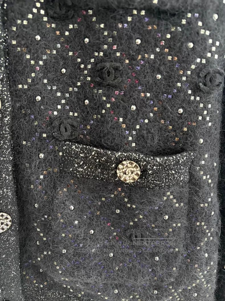 Chanel Chanel Embossed diamond check dark pattern logo cardigan c Size XS / US 0-2 / IT 36-38 - 3 Thumbnail