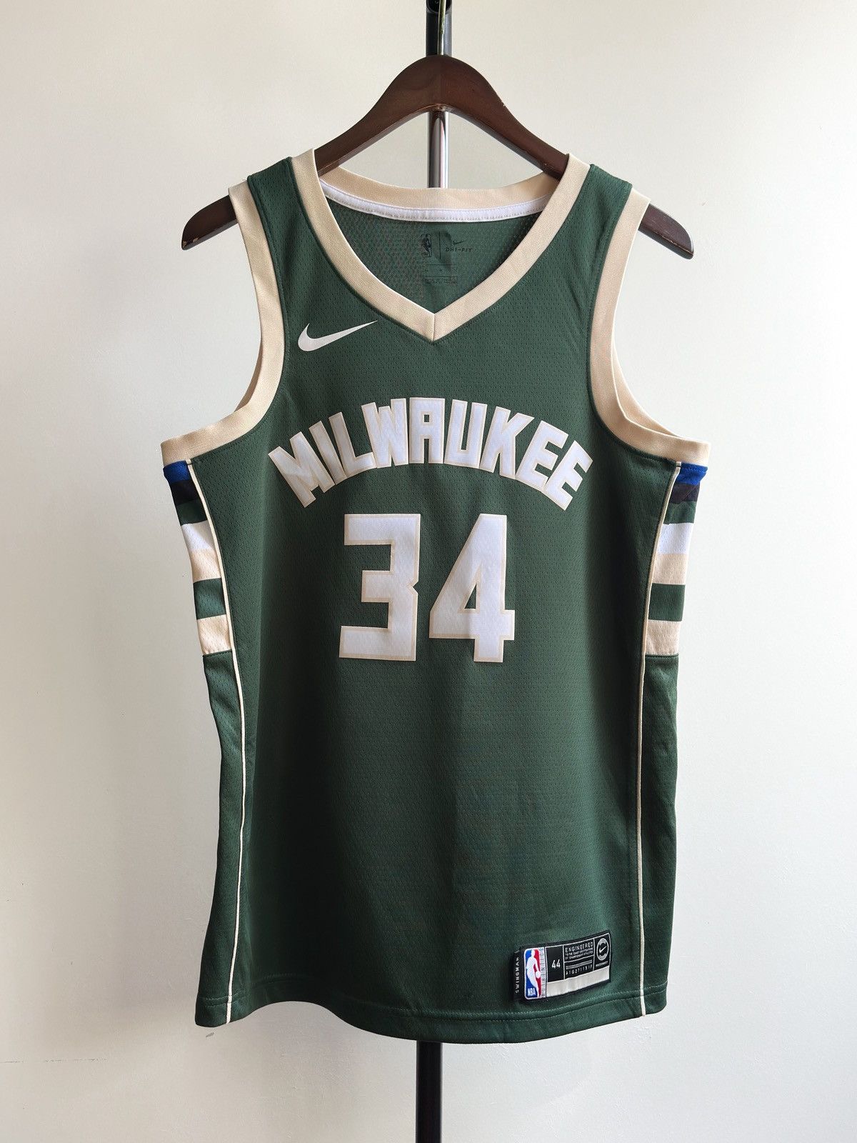 Nike Nike Giannis Antetokounmpo #34 Milwaukee Bucks NBA Jersey Size US M / EU 48-50 / 2 - 2 Thumbnail