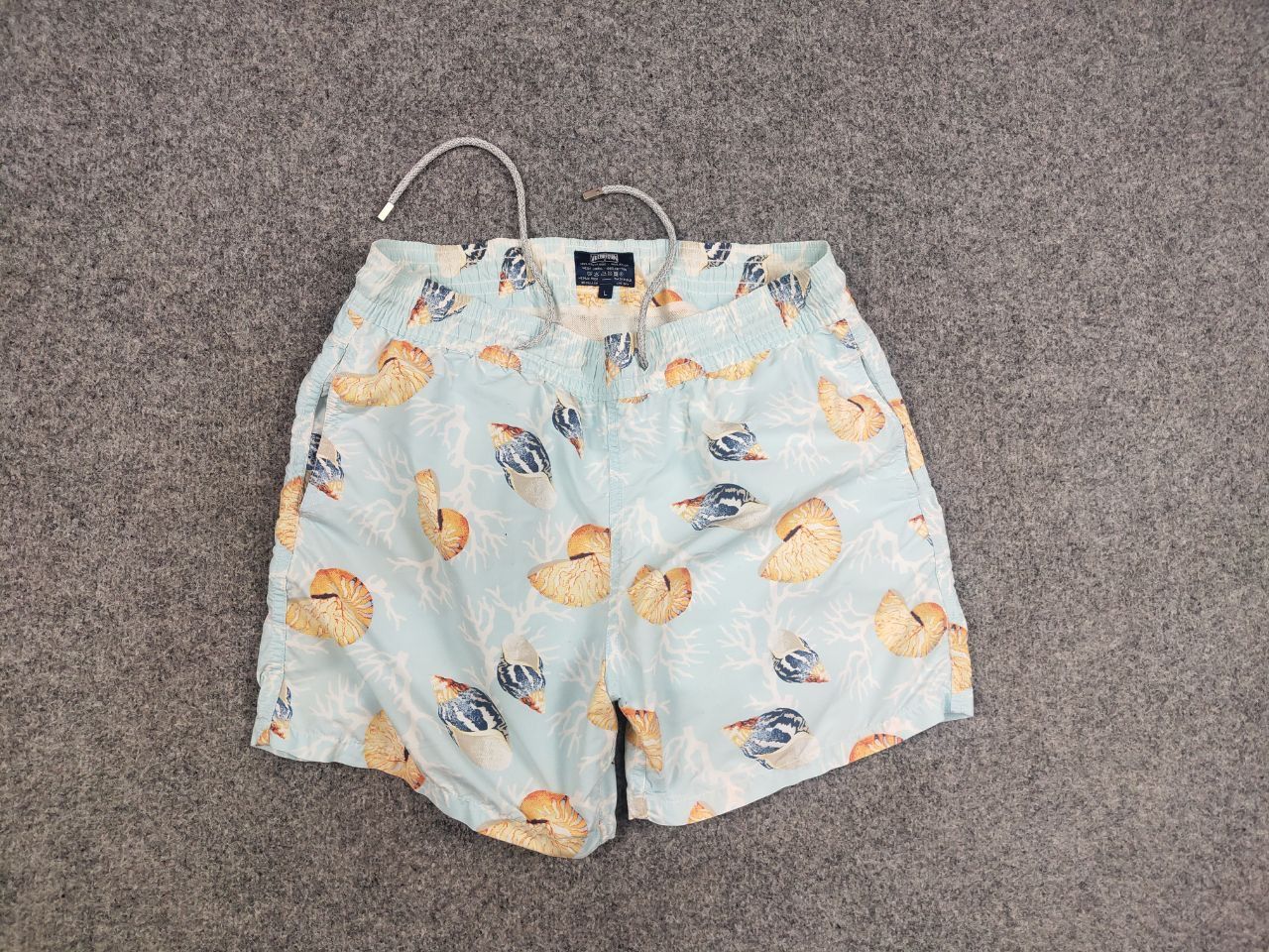 Vilebrequin Vilebrequin Designer Luxury men's Casual Pattern Art Shorts Size US 34 / EU 50 - 11 Thumbnail