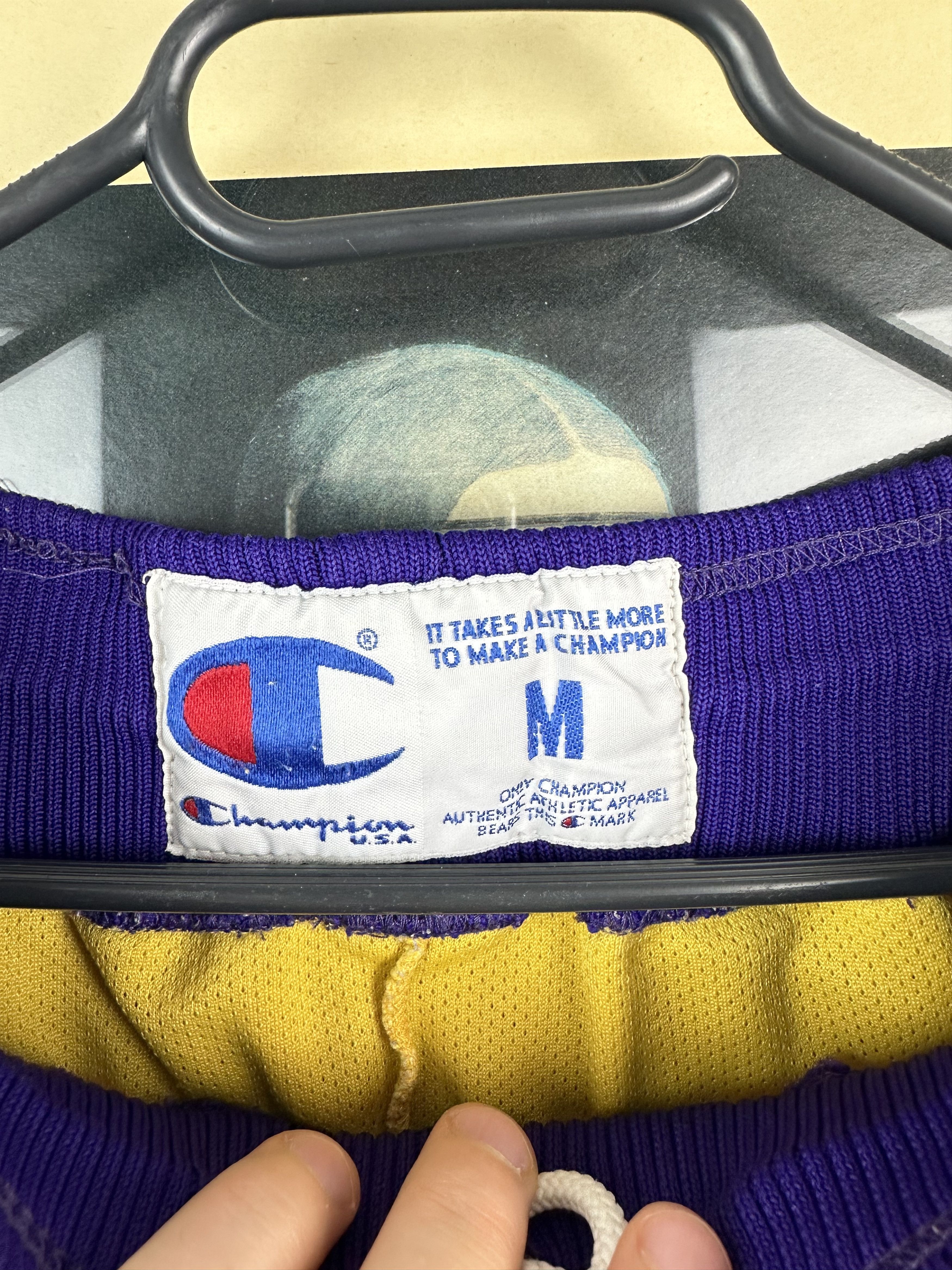 Champion Vintage Champion Lakers Shorts Bryant Era Rare NBA M Size US 32 / EU 48 - 6 Thumbnail