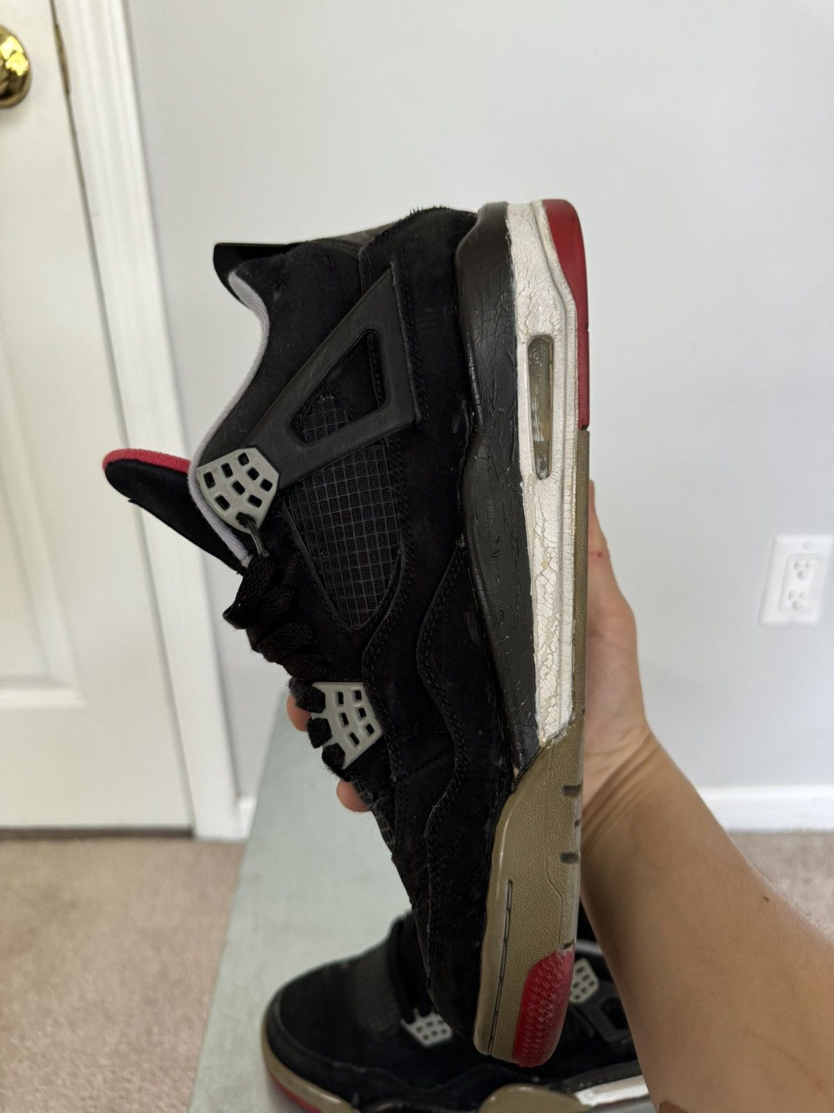 Jordan Brand × Nike Jordan 4 Bred 2012 Size 9 US Used Size US 9 / EU 42 - 6 Thumbnail