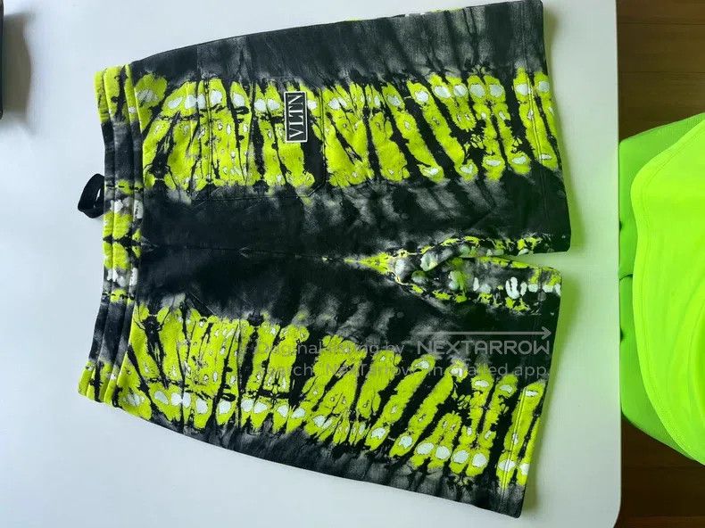 Valentino Valentino Classic fluorescent green butterfly symmetrical Size US 32 / EU 48 - 3 Thumbnail