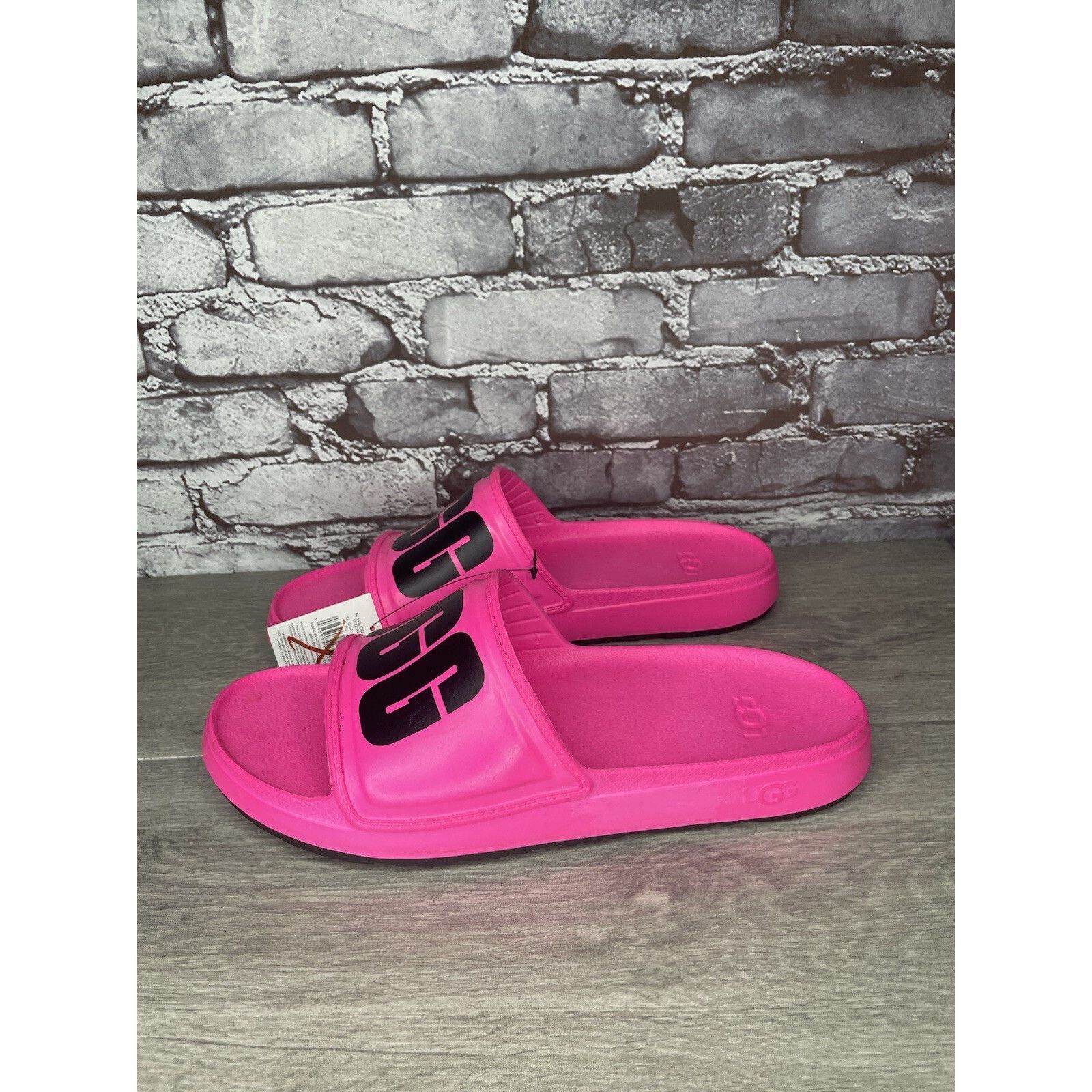 Ugg UGG WILCOX SLIDE Pink Rubber Light Waterproof Sport Sandals Size US 12 / EU 45 - 19 Thumbnail