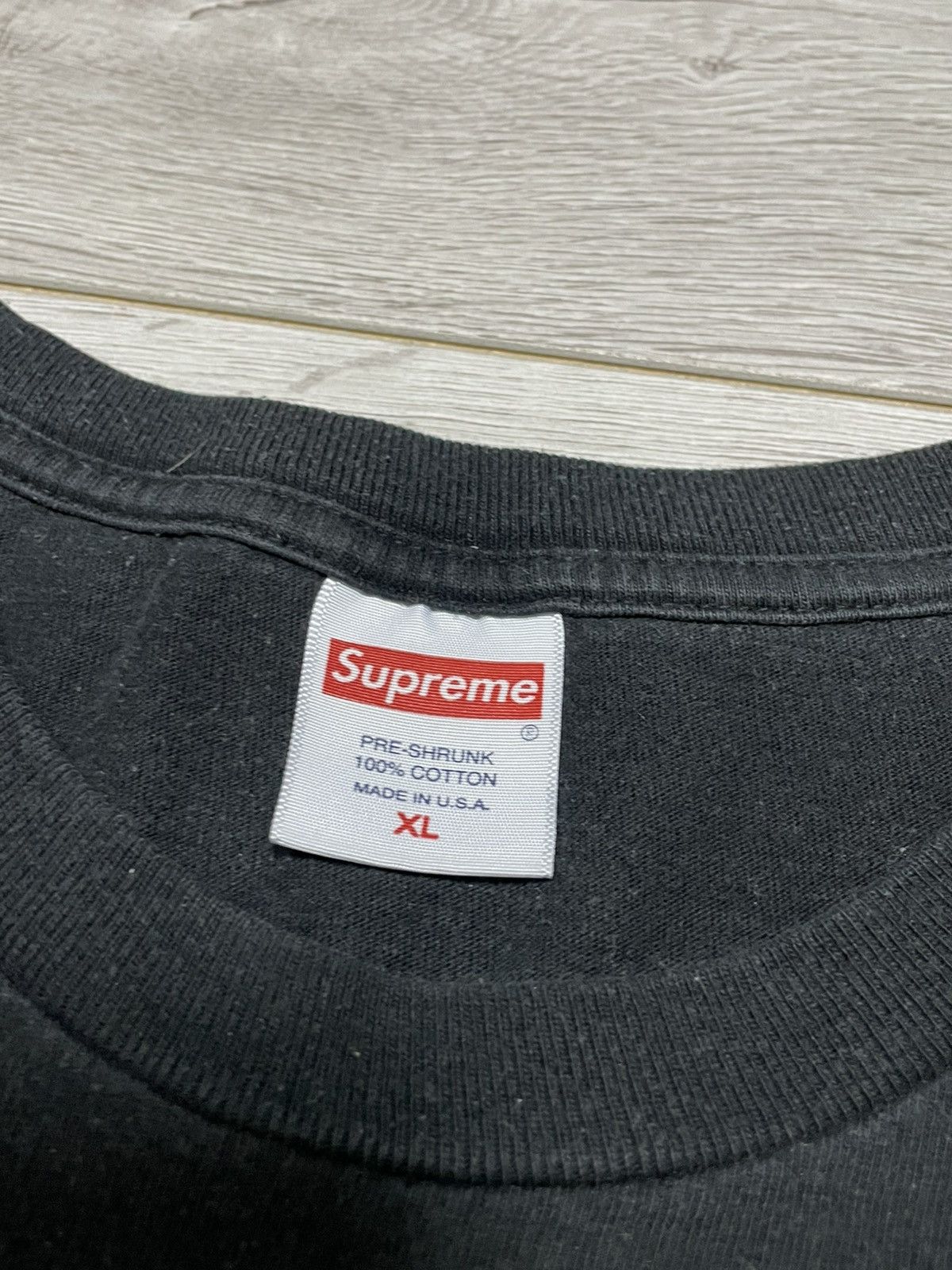 Supreme Supreme kiss tee shirt USA humor fun xxx eb0 Size US XL / EU 56 / 4 - 4 Thumbnail