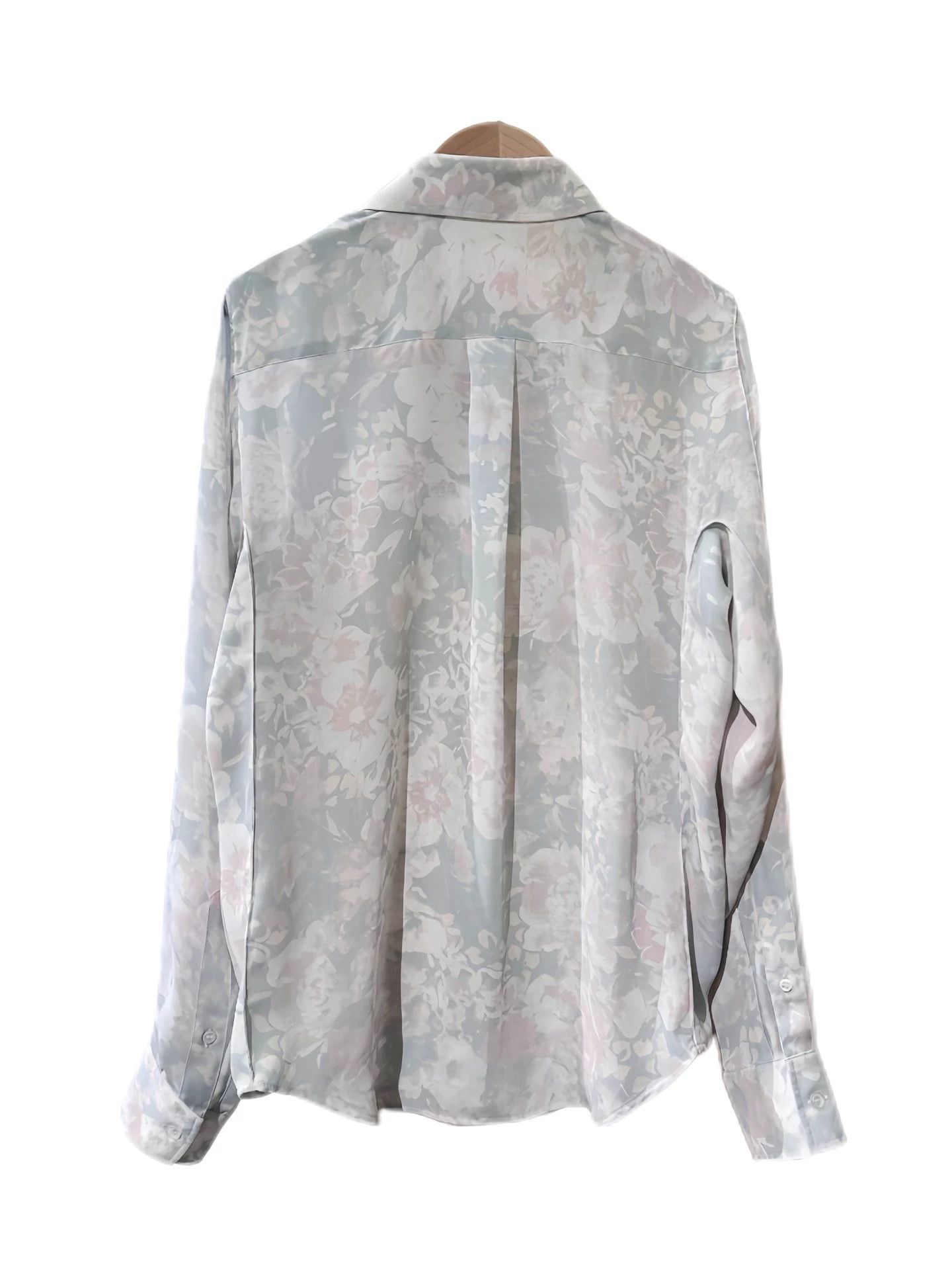 Other MMM 2013SS Pale Grey & Pink Floral Blouse Women's 38 Size XS / US 0-2 / IT 36-38 - 2 Thumbnail