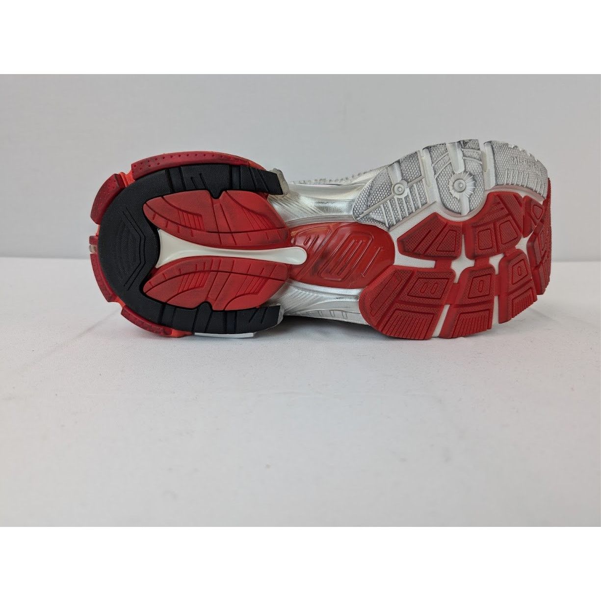Balenciaga o1rshd1 Mesh Rubber Runners in White/Red/Black Size US 11 / EU 44 - 12 Thumbnail