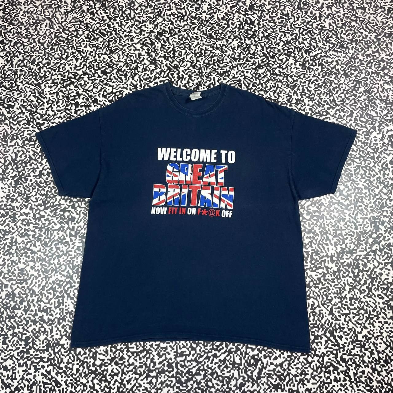 Vintage Vintage Y2K Humor Welcome To Great Britain Fuck Off T-shirt Size US XXL / EU 58 / 5 - 1 Thumbnail