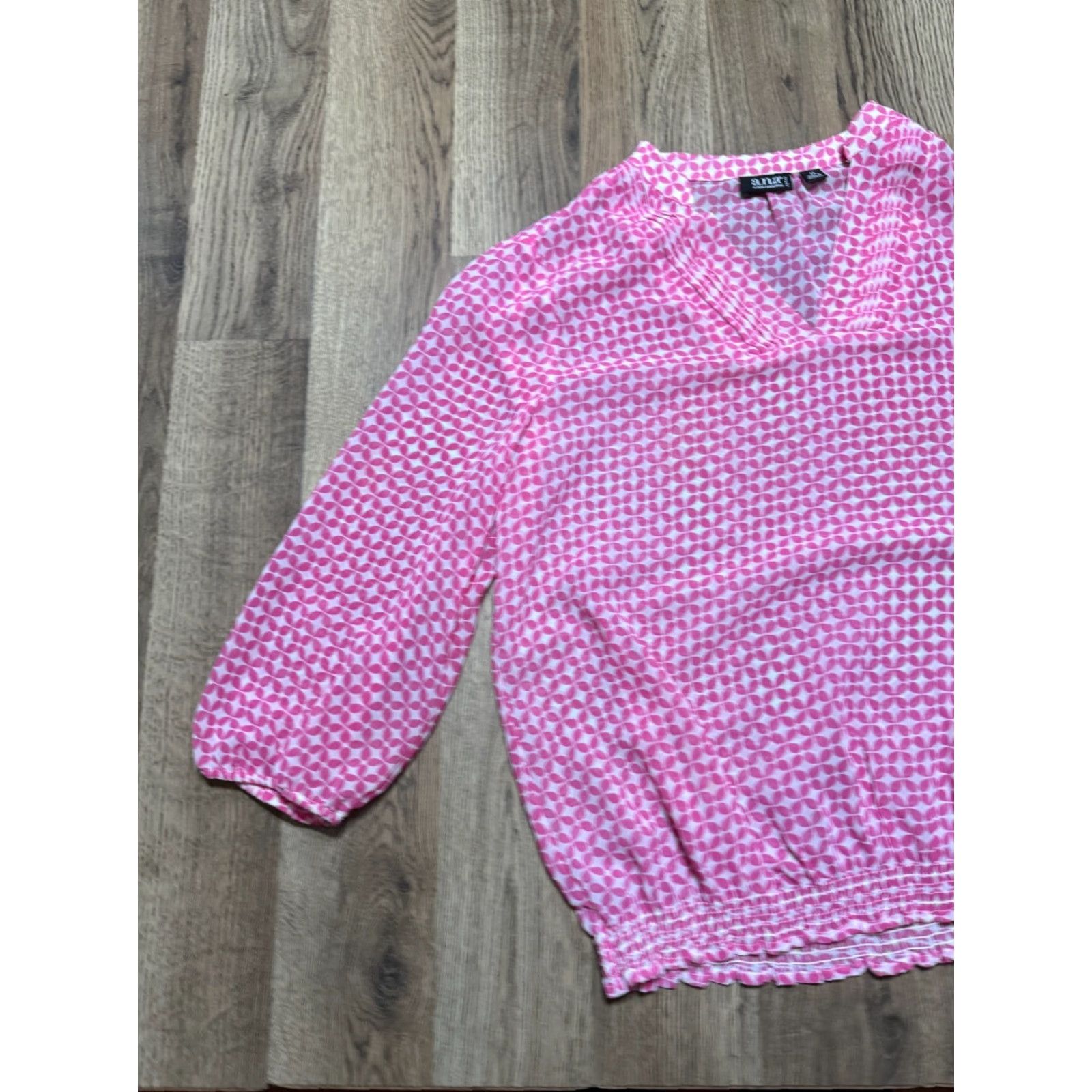 Gloverall a.n.a Blouse Women's Petite Small White Pink Allover Print V-neck Size S / US 4 / IT 40 - 3 Thumbnail