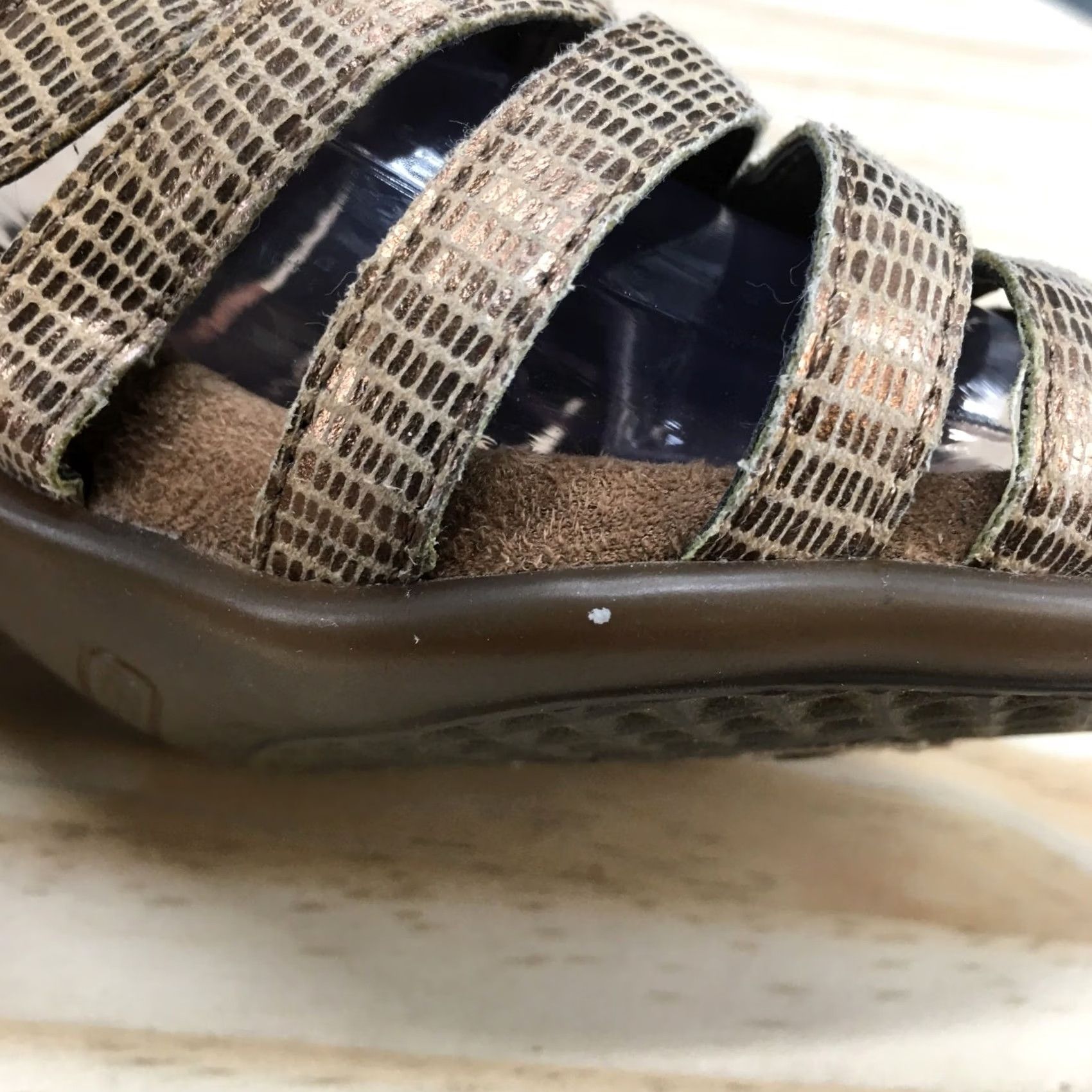 Vintage Aerosoles Energinic Slingback Heels Womens 9.5 Gold Fabric Peep Toe Cone Heel Buckle Block Heel Shoes Size US 10 / IT 40 - 5 Thumbnail