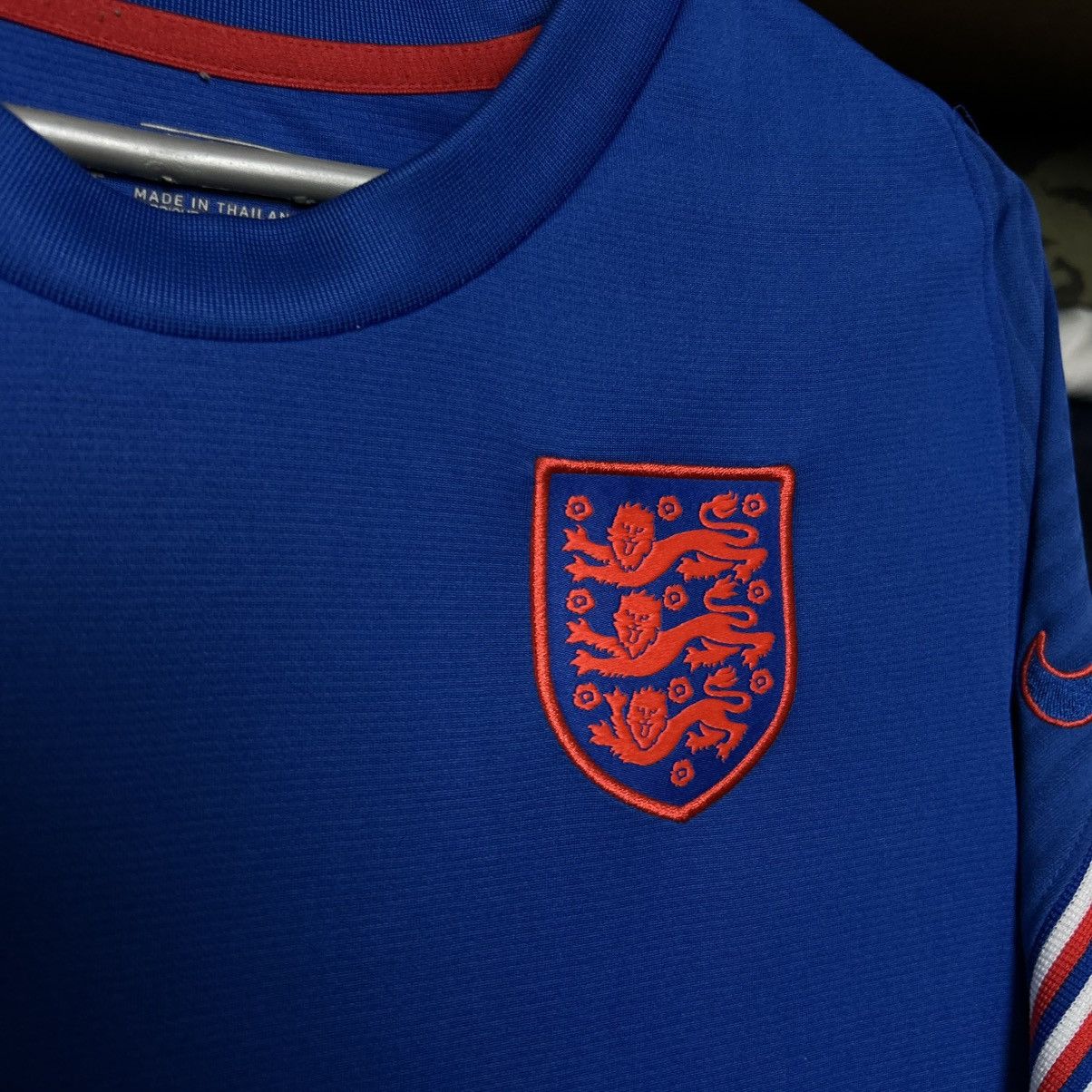 Nike Mens Nike FC England Home Training soccer jersey size S Size US S / EU 44-46 / 1 - 3 Thumbnail