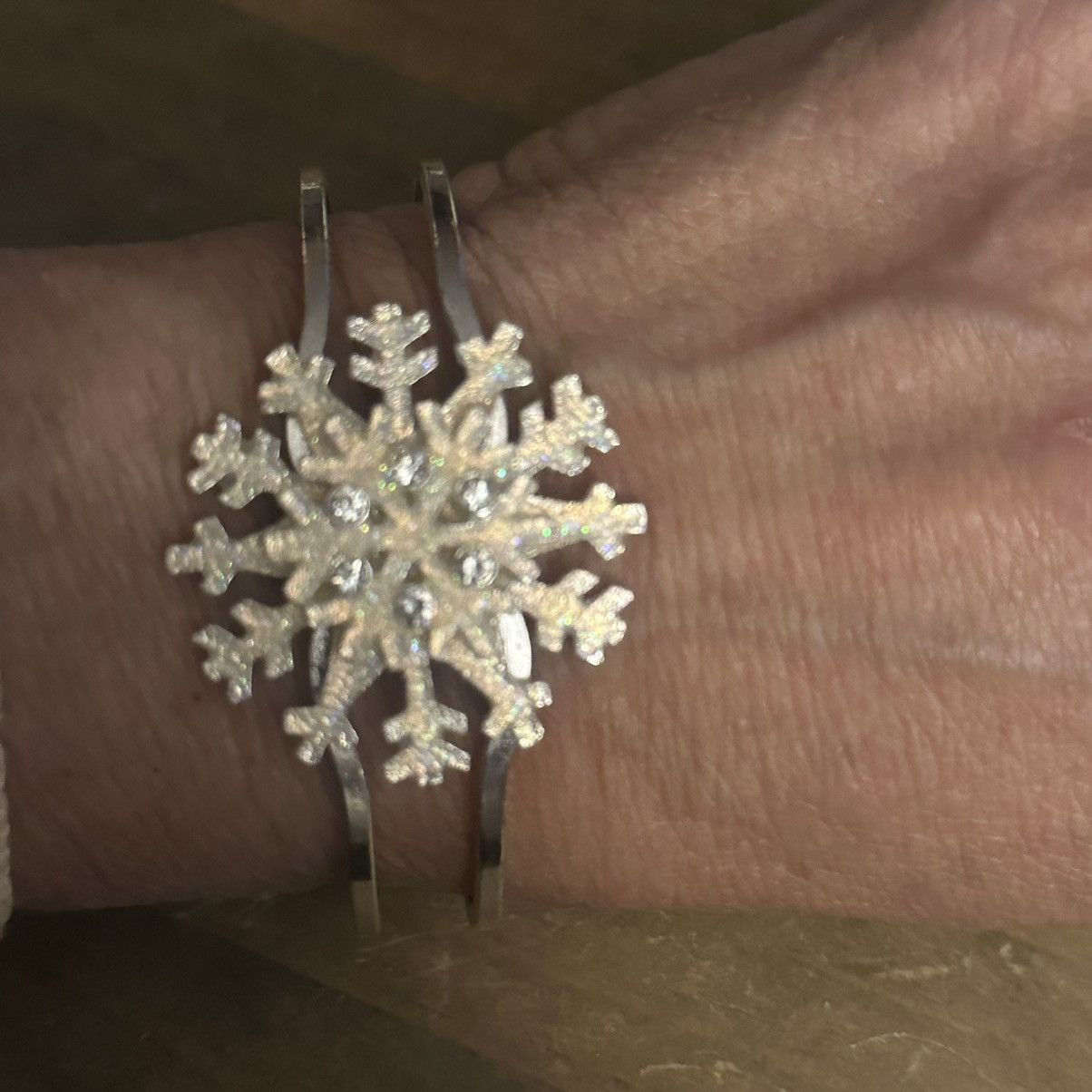 Other Frosted snowflake clamper bracelet Size ONE SIZE - 2 Thumbnail