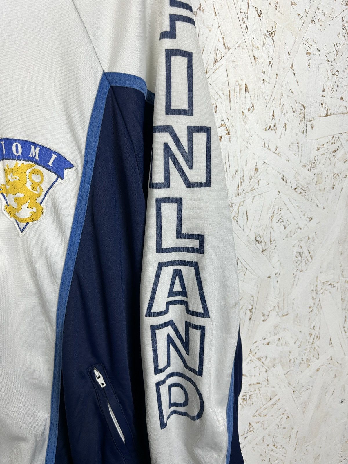 Vintage 90s Vintage KSB Finland Suomi Hockey Sportswear Jacket White Size US L / EU 52-54 / 3 - 6 Thumbnail