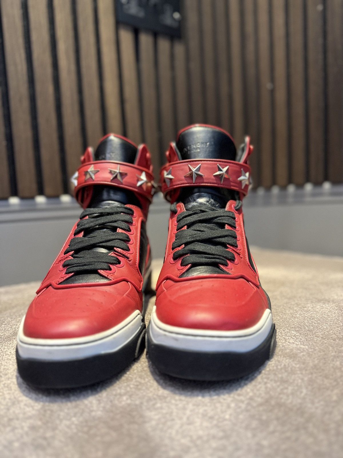 Givenchy GIVENCHY TYSON STAR RED HIGH TOP LEATHER SNEAKERS Size US 10 / EU 43 - 4 Thumbnail