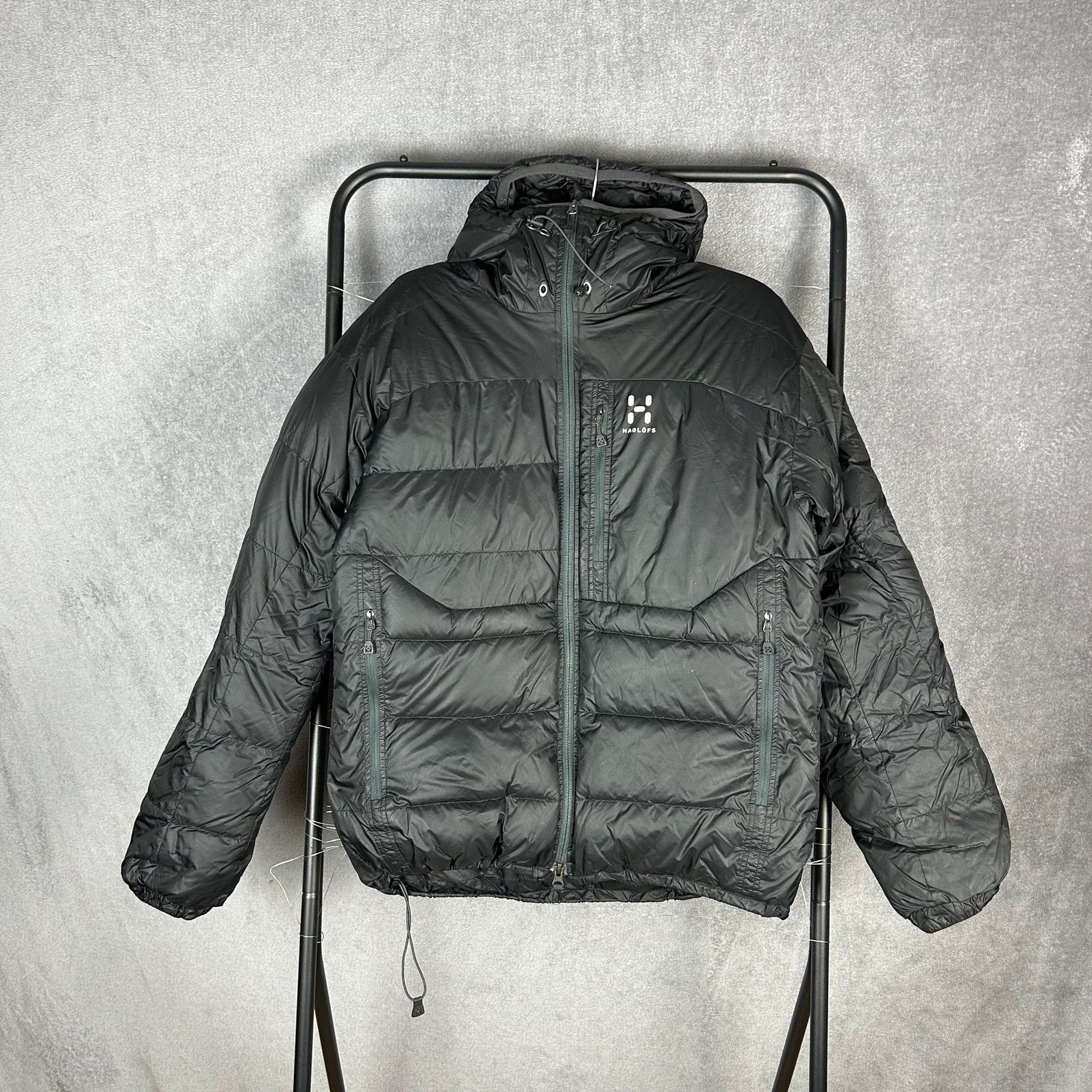 Designer × Haglofs Haglofs Belay II puffer jacket with hood black mini print Size US S / EU 44-46 / 1 - 1 Thumbnail
