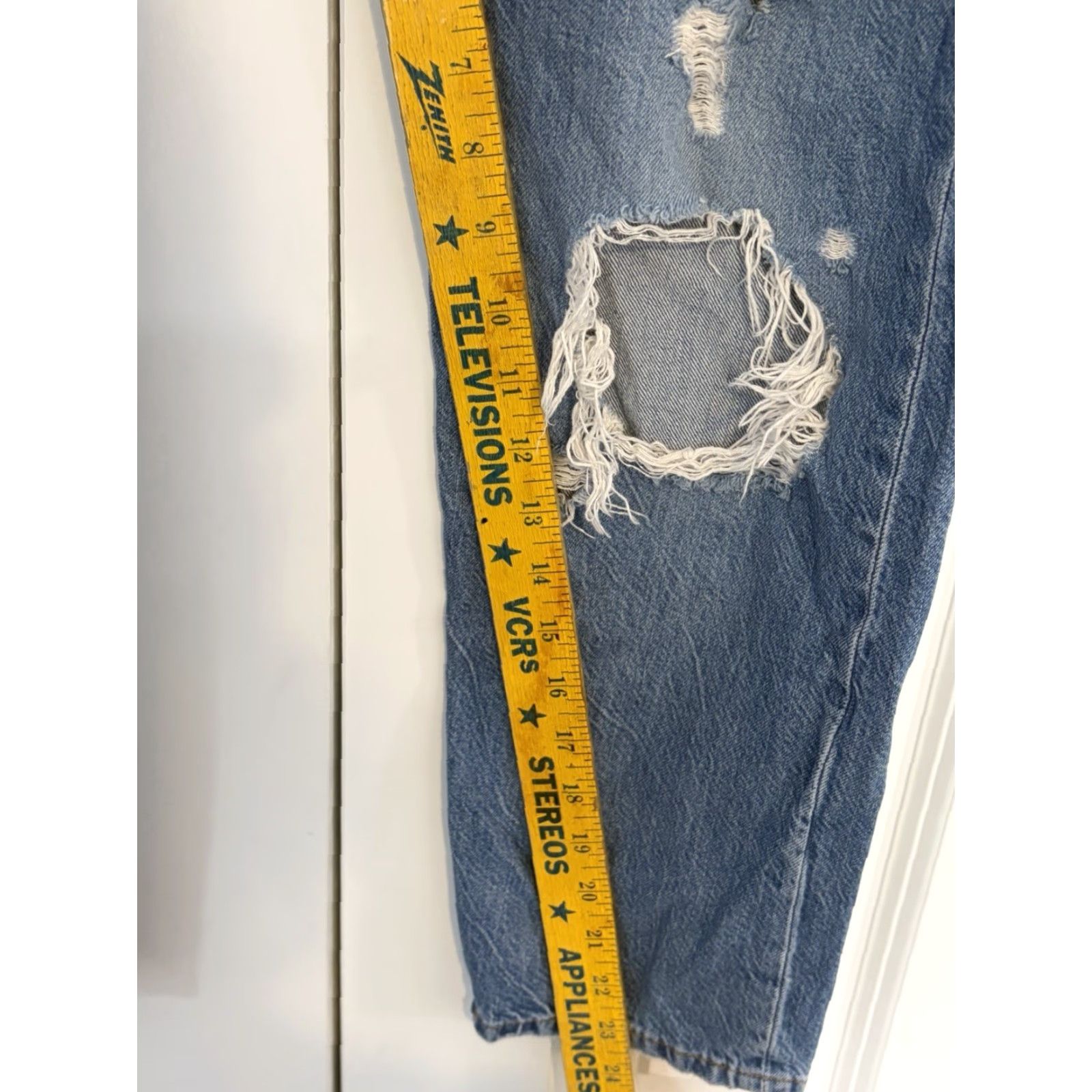 Levi's Levis 501 Jeans Womens Blue Straight Leg Regular Distressed Size 31x26 Denim Cotton Blend Button Closure 5-Pocket Retro Vintage Jeans Size 24" / US 00 / IT 34 - 5 Thumbnail